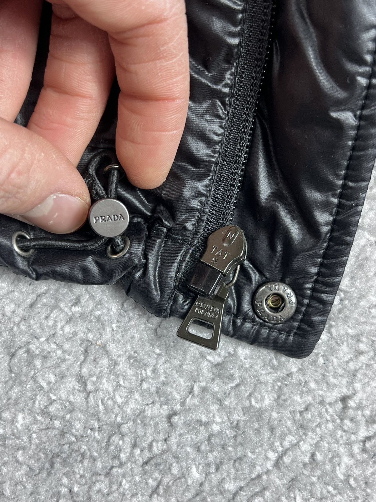 Prada Prada Black Shiny Triangle Down Puffer Jacket Size M Size US M / EU 48-50 / 2 - 12 Thumbnail