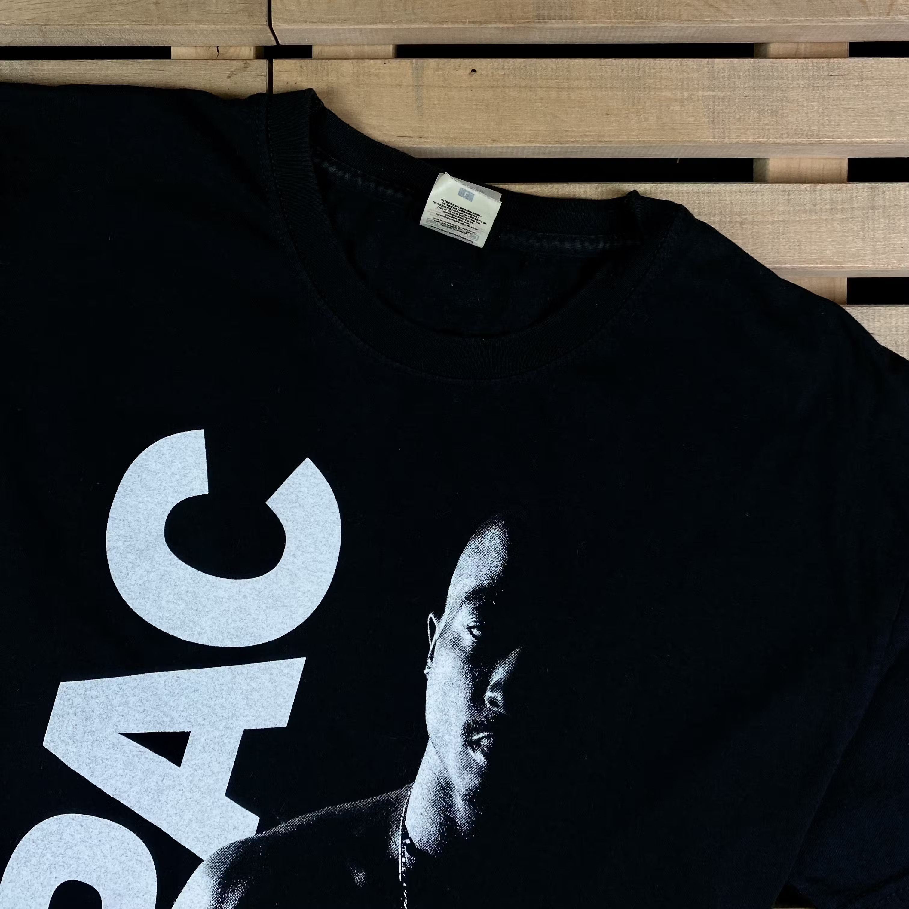 Band Tees × Rap Tees × Vintage Men’s Rap T-Shirt TuPac Vintage Big Logo Size L Size US L / EU 52-54 / 3 - 2 Thumbnail