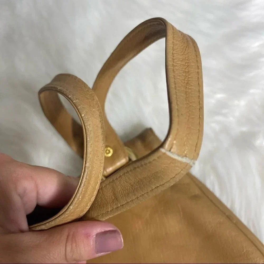 Lord & Taylor Lord & Taylor Leather Vintage Small Shoulder Handbag Size ONE SIZE - 7 Thumbnail