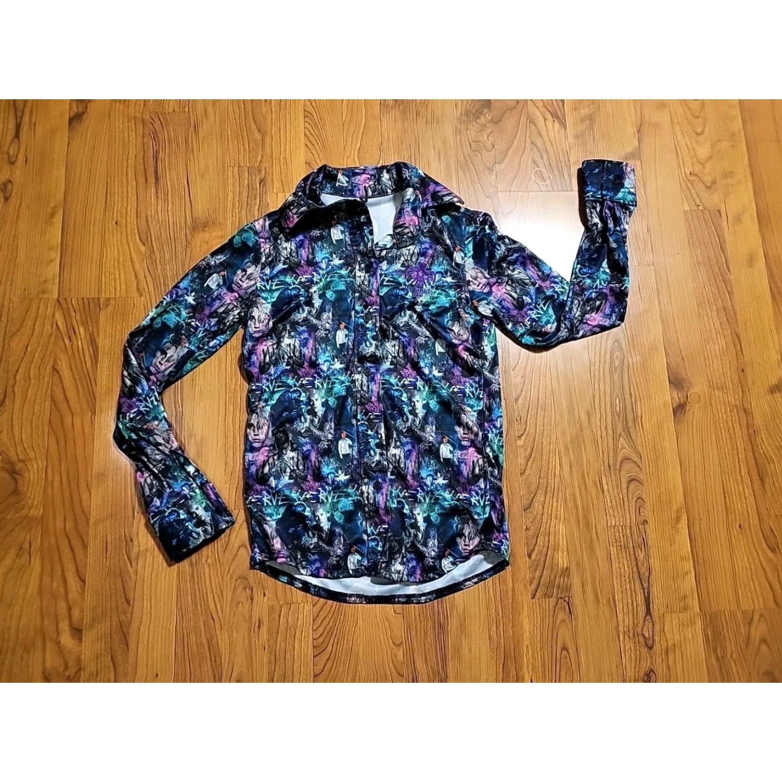 Vintage Justin Beiber LS Shirt Button-Up All Over Print Polyester Disco-style Small Mens Size US S / EU 44-46 / 1 - 5 Thumbnail