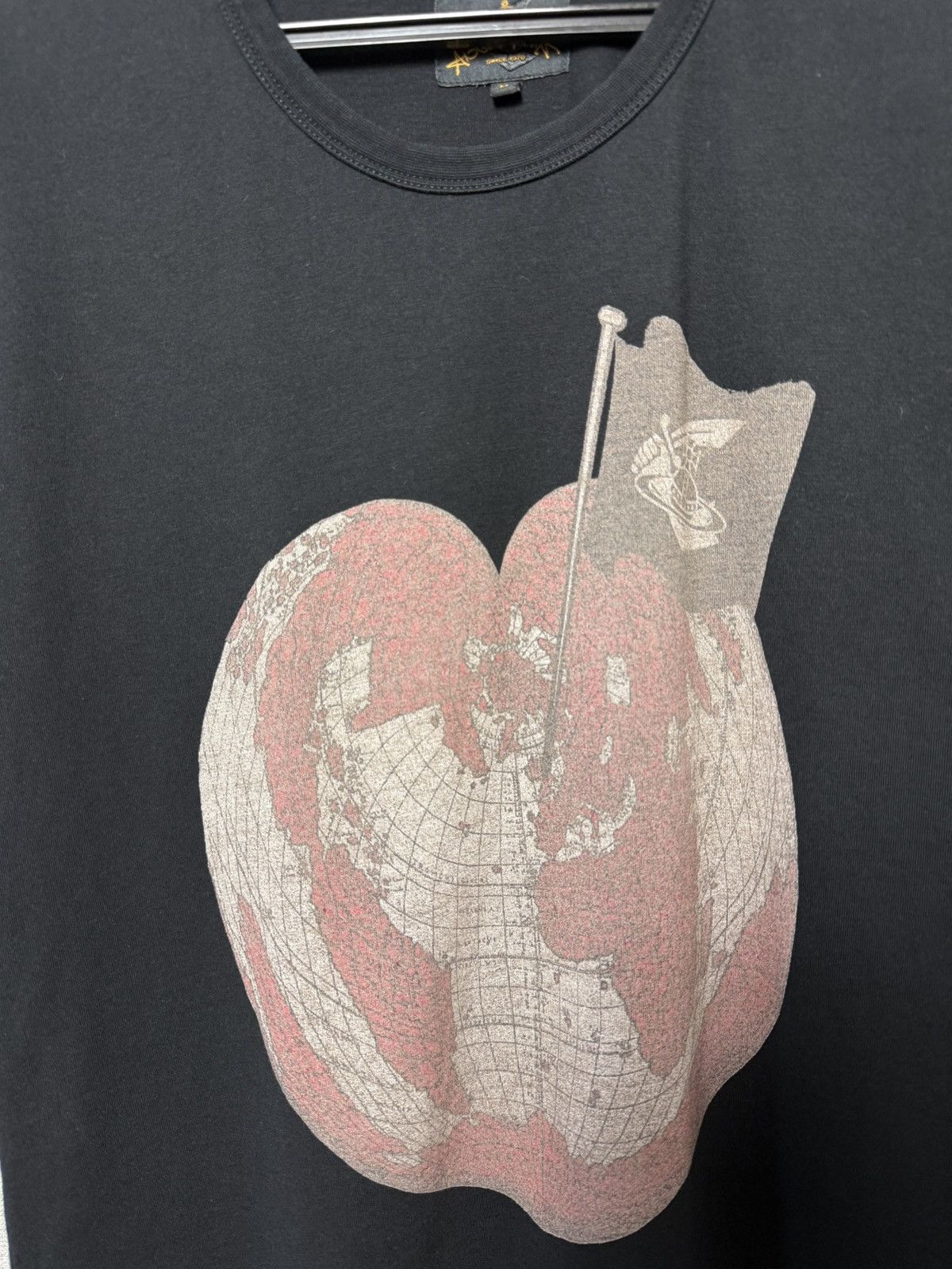 Vivienne Westwood Vivienne Westwood Aglomania Black Heart World Print T-Shirt Size US M / EU 48-50 / 2 - 5 Thumbnail