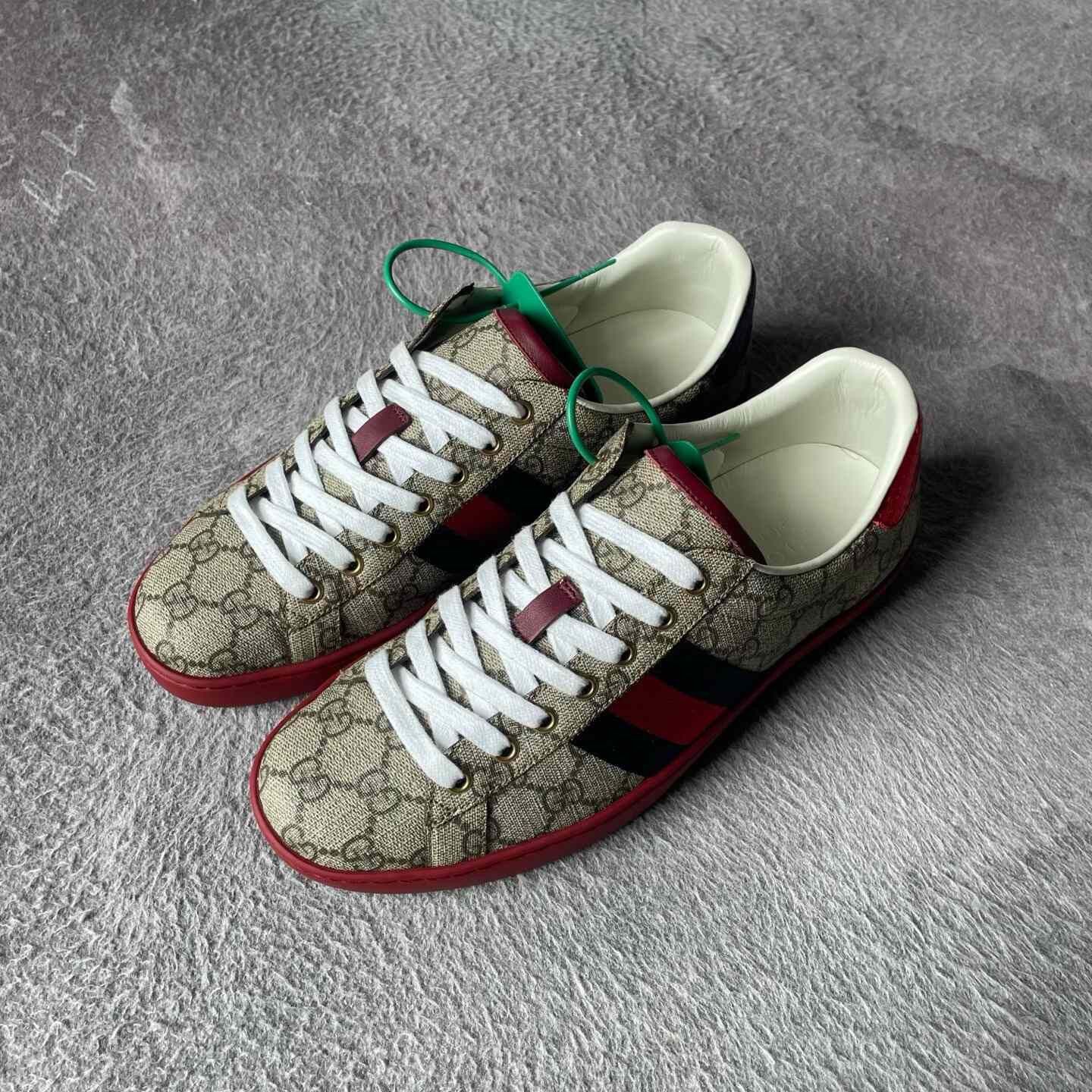 Gucci Gucci Lowtop Sneakers 41.5 Men Size US 9 / EU 42 - 1 Thumbnail