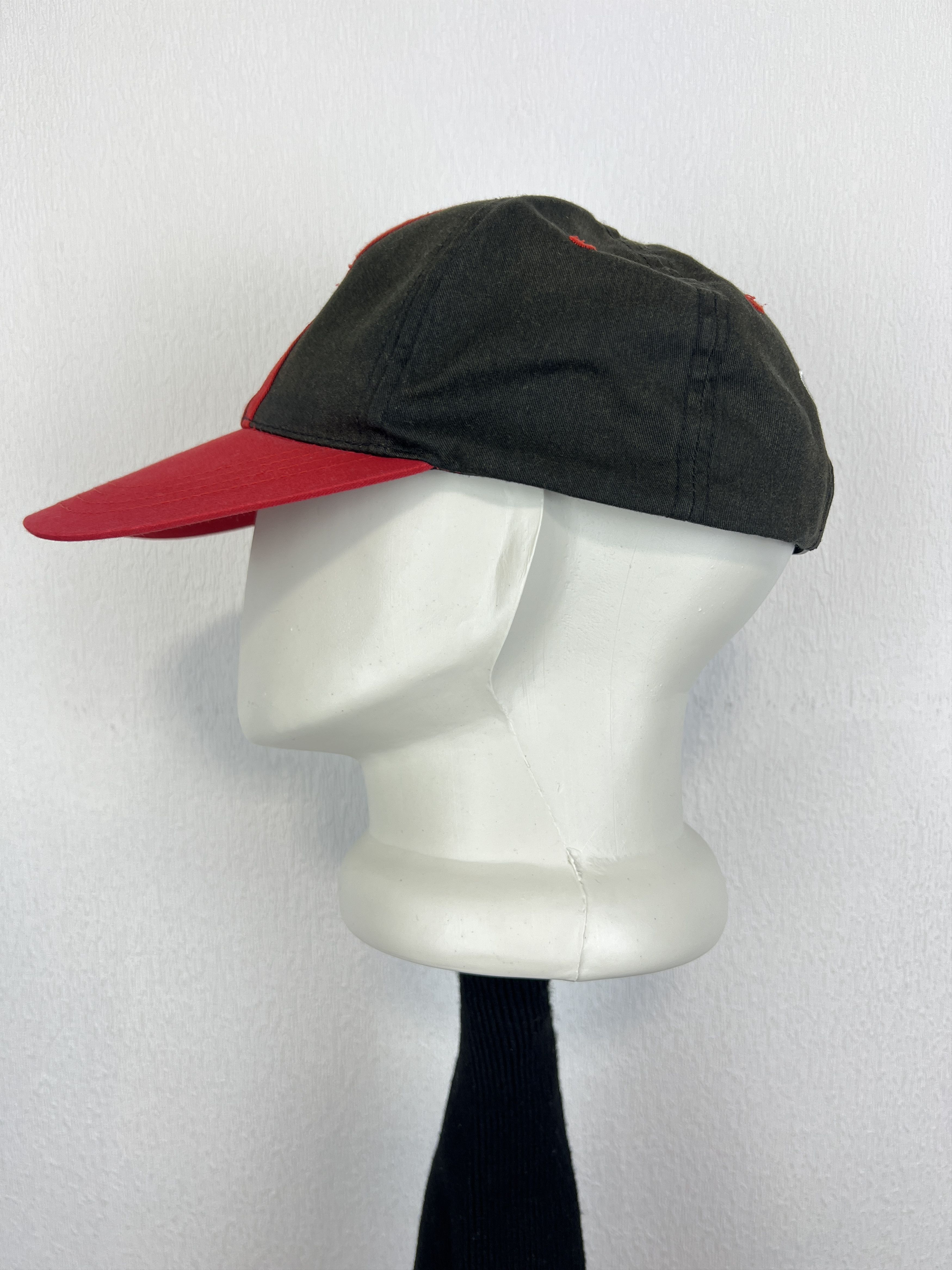 Adidas Vintage 90's Stuttgart Football Cap Soccer Hat Snapback Size ONE SIZE - 4 Thumbnail