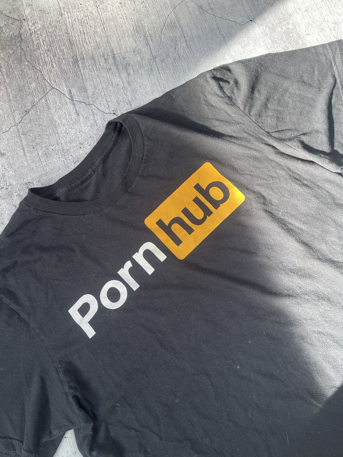 Vintage Porn Hub Splat T-shirt Men Medium Black Short Sleeve Size US M / EU 48-50 / 2 - 3 Thumbnail