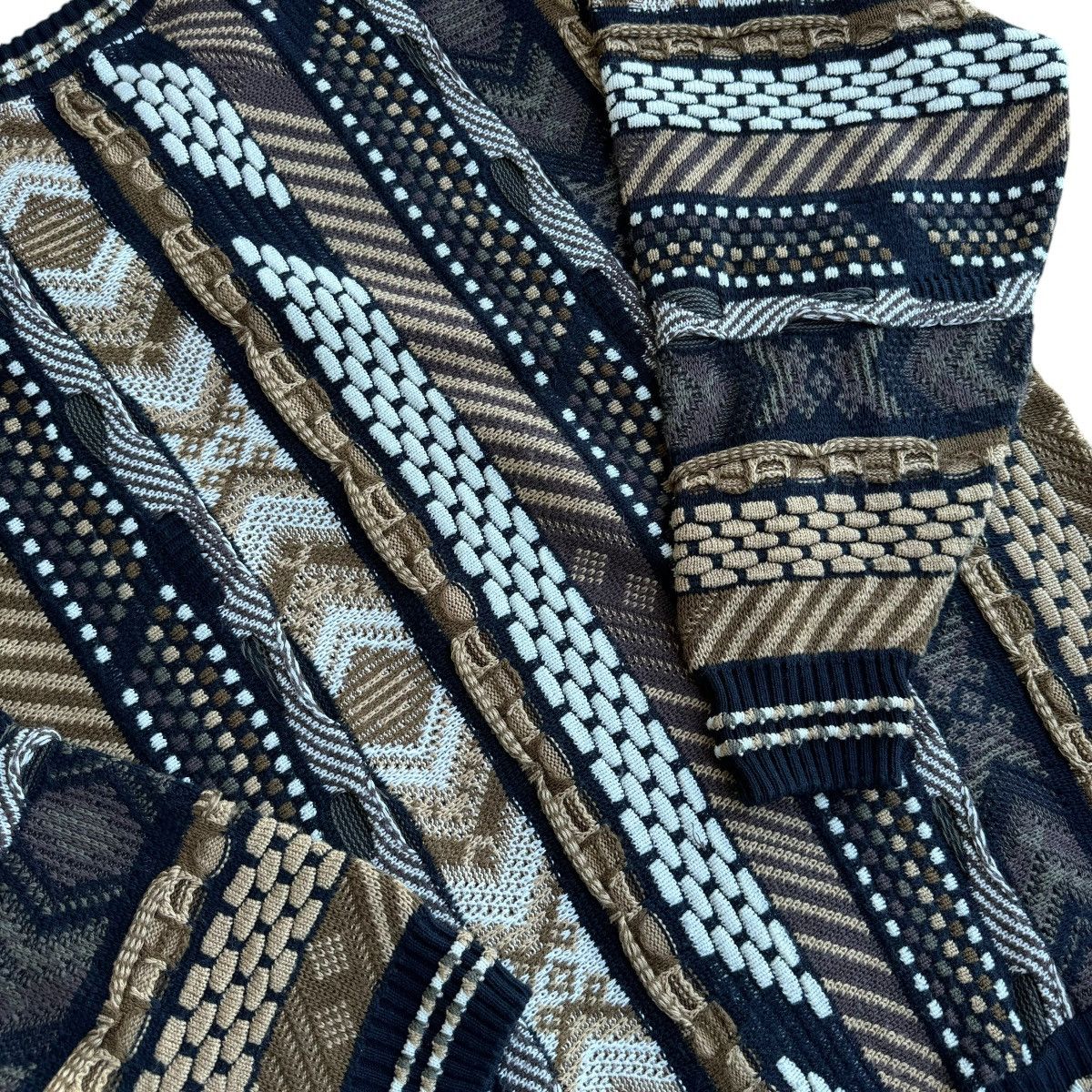 Coogi × Japanese Brand × Vintage Alexander Lloyd Coogi Style 3D Cable Knit Sweater Pullover Size US XL / EU 56 / 4 - 9 Thumbnail