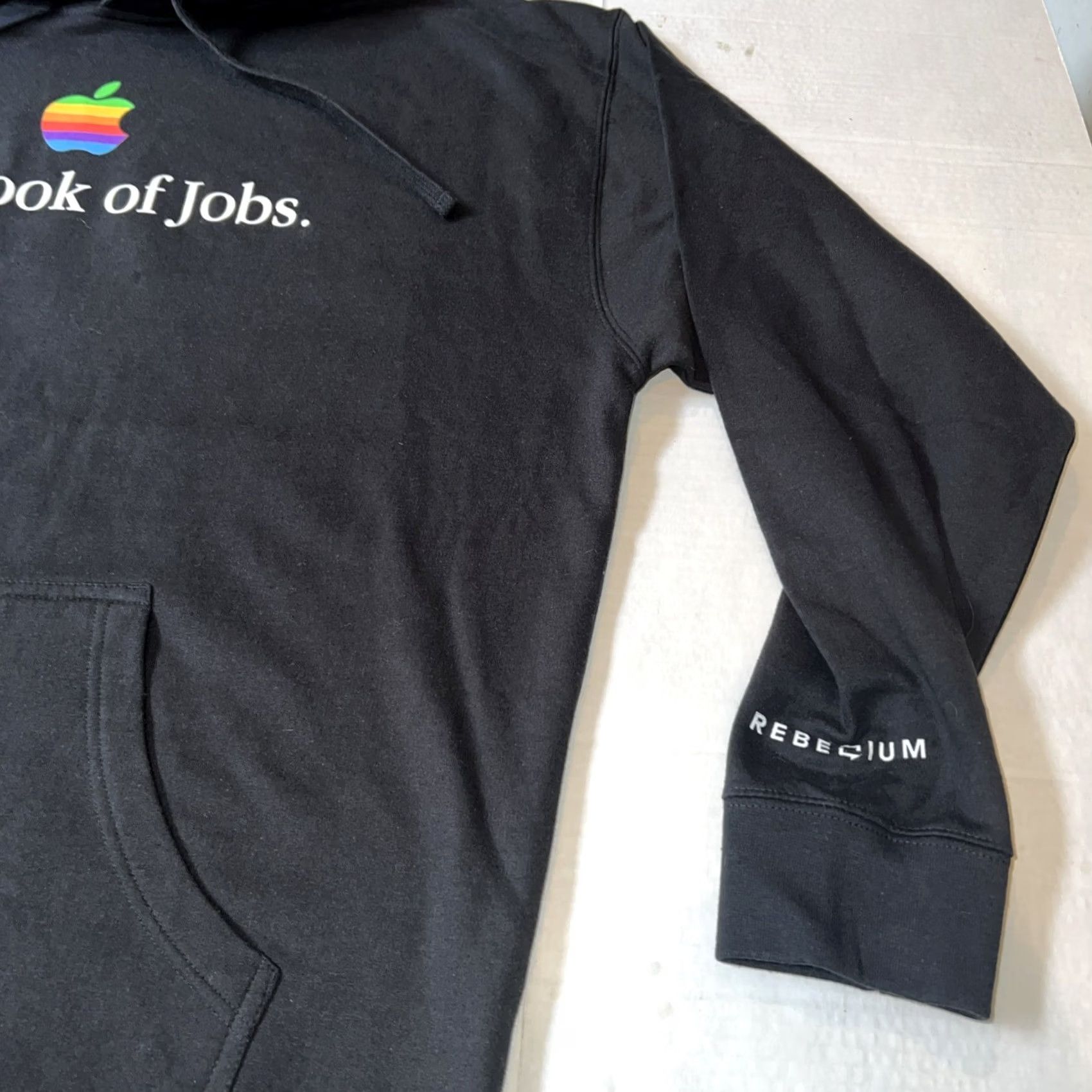 Vintage VINTAGE Independent Trading Company Hoodie 2XL Black Apple Logo The Book Of Jobs Parody Pullover Sweatshirt Unisex Adults Mens Womens Size US XXL / EU 58 / 5 - 4 Thumbnail