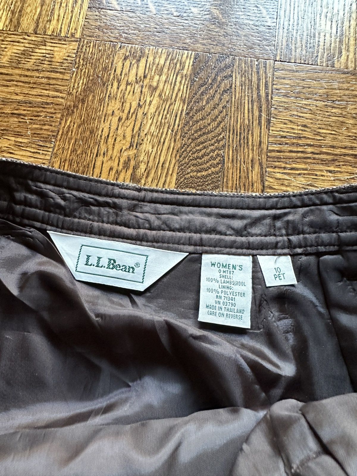 L.L. Bean Vintage L.L. Bean Cargo Pocket Wool Skirt Size 10 Pet Size 30" / US 8 / IT 44 - 2 Thumbnail