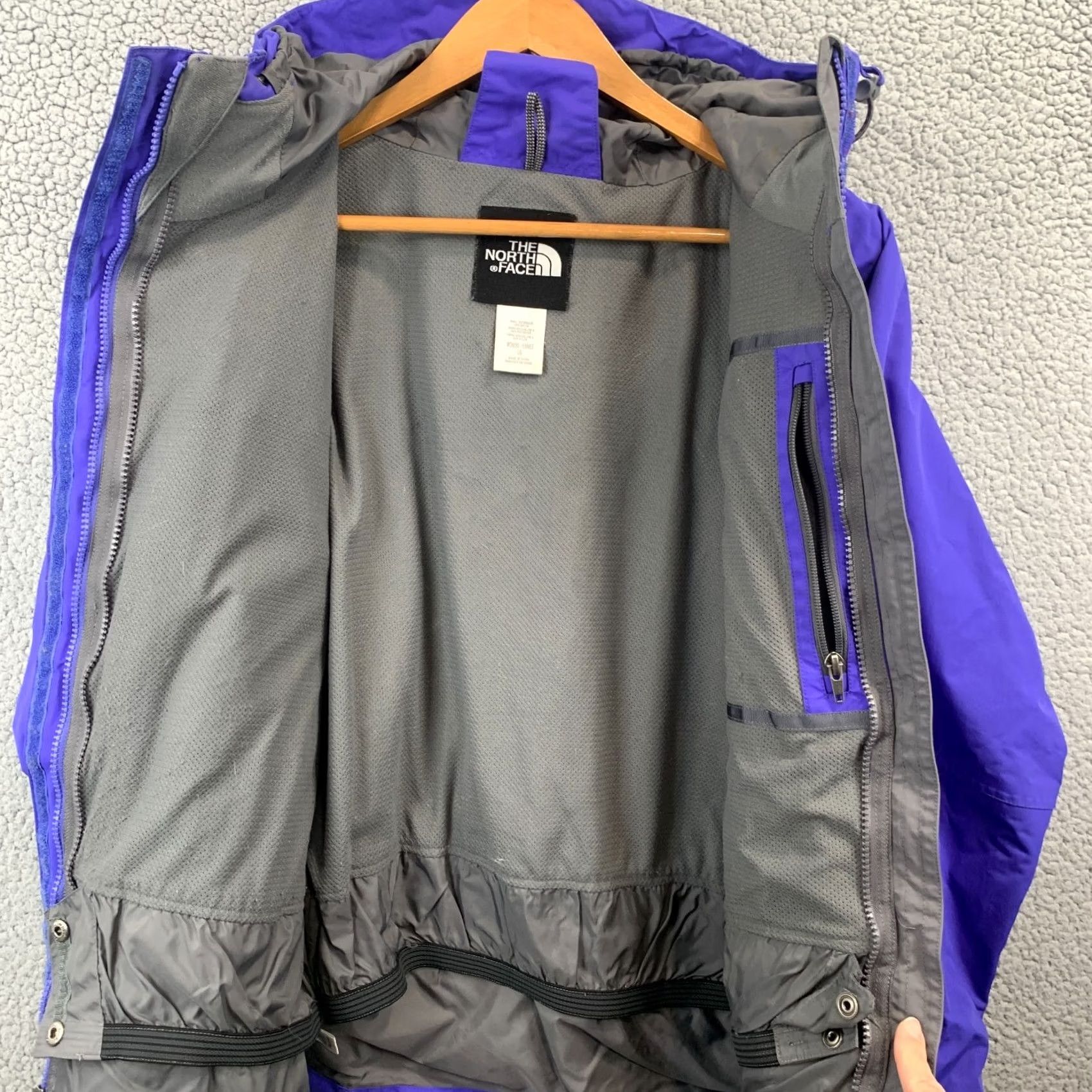 The North Face The North Face HyVent Jacket Womens Large Purple Hooded Rain Coat Waterproof Size L / US 10 / IT 46 - 5 Thumbnail