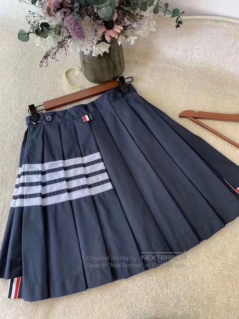 Thom Browne Thom Browne Ultra Classic Pleated Skirt Size 25" / US 0 / IT 36 - 2 Thumbnail