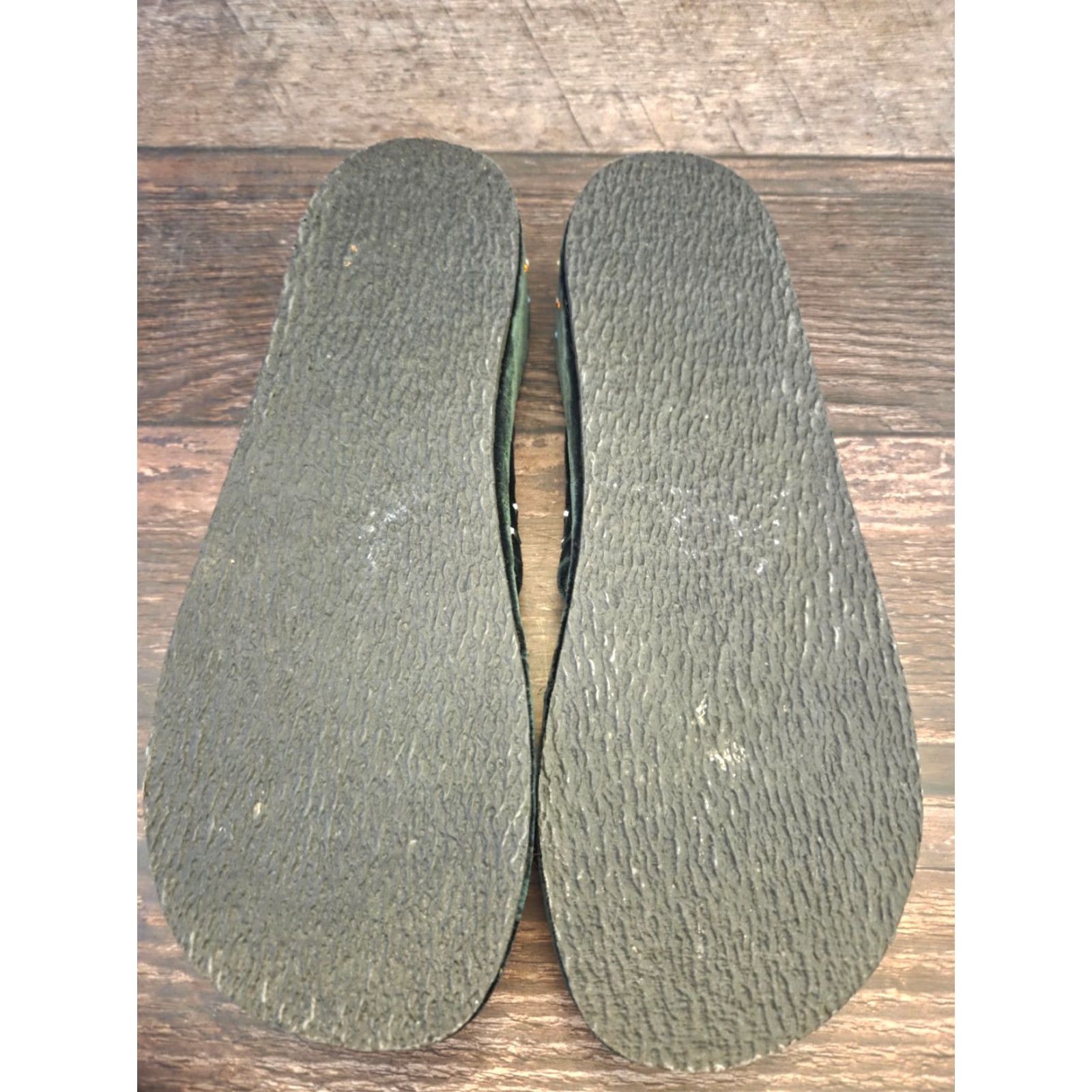 Velvet VINTAGE 90s Green Velvet Beaded Thong Sandals Hippie Boho 9 Size US 9 / IT 39 - 4 Thumbnail