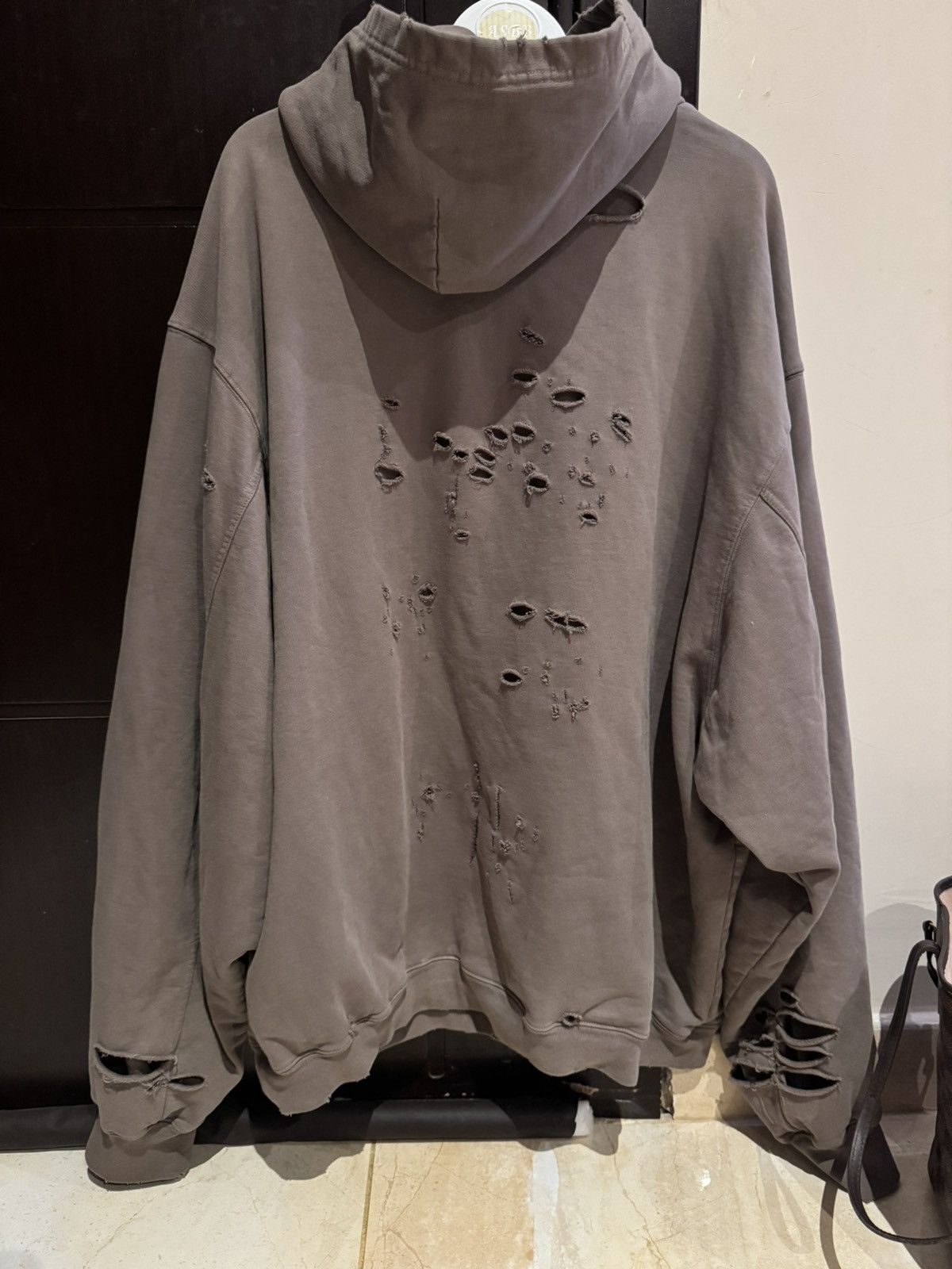 Balenciaga Balenciaga destroyed hoodie Size US M / EU 48-50 / 2 - 2 Thumbnail