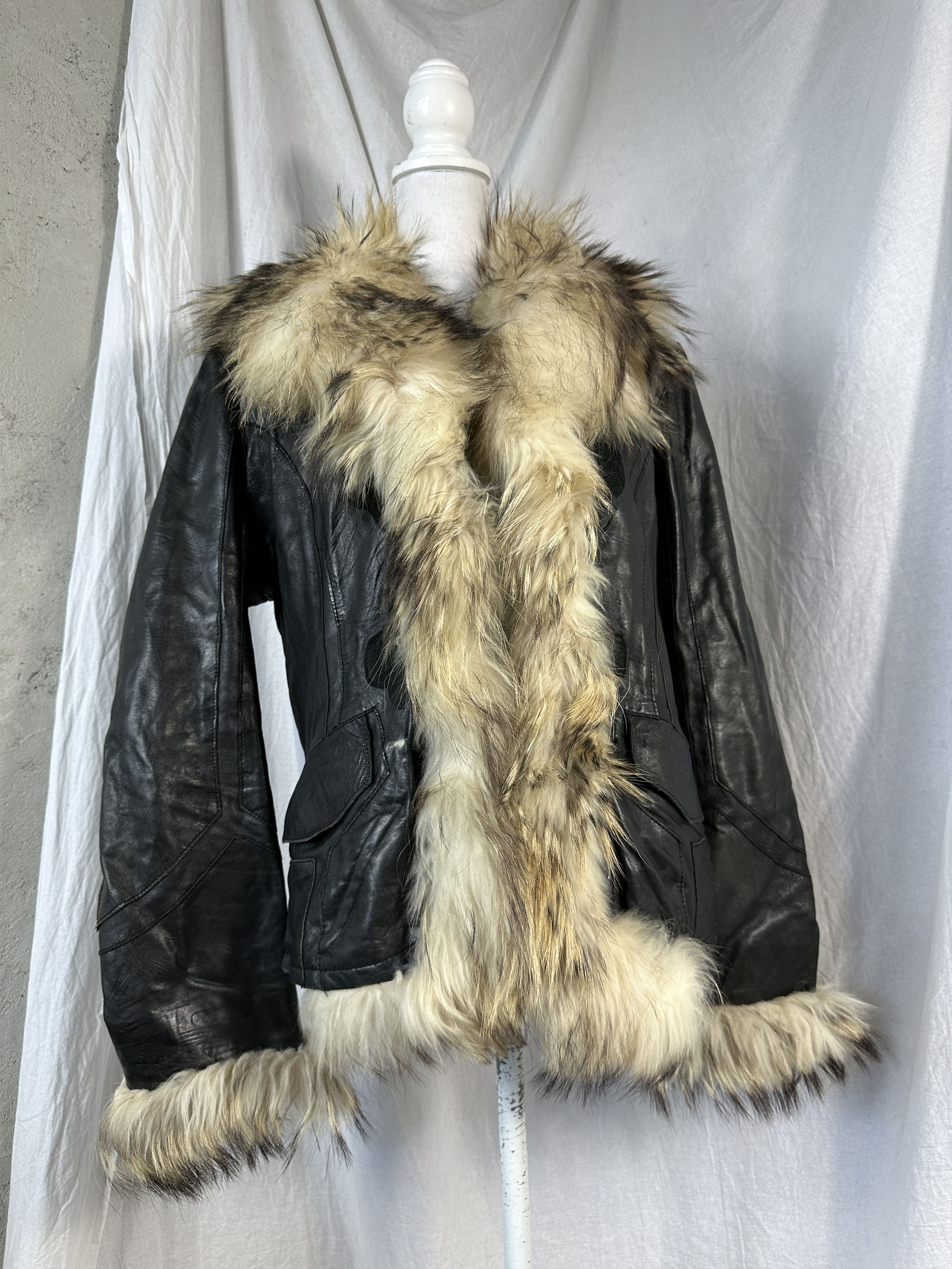 Vintage Vintage Avant Garde Real Leather & Fur Opium 90s Jacket Size M / US 6-8 / IT 42-44 - 1 Thumbnail
