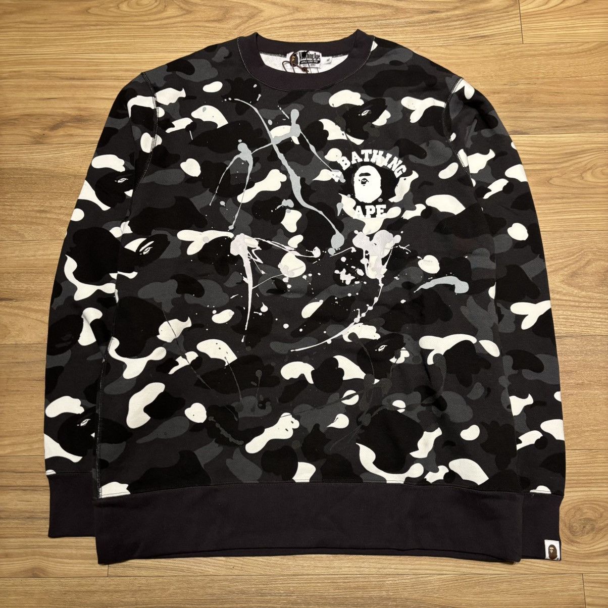Bape Bape City Camo (Glow In The Dark) Painting Crewneck Size US XL / EU 56 / 4 - 1 Thumbnail