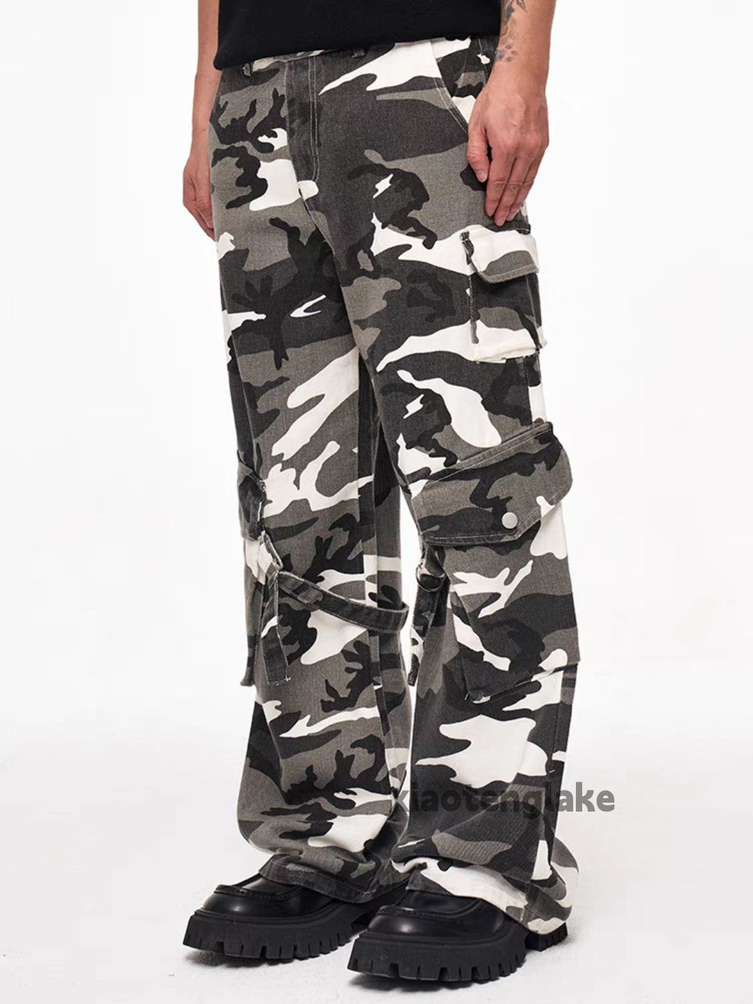 Designer × Japanese Brand × Vintage Utility military loose baggy hiphop camo cargo pants Size US 30 / EU 46 - 1 Thumbnail