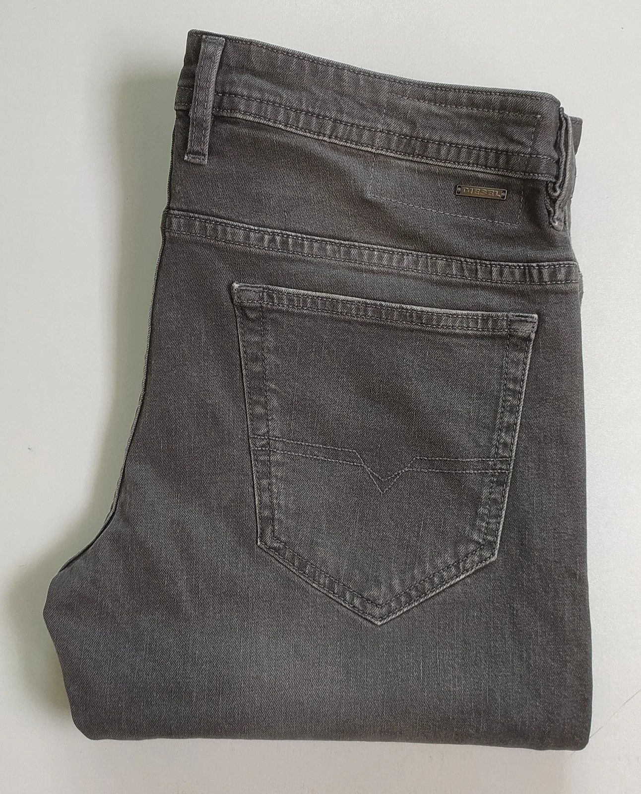 Diesel Diesel THOMMER-C L.32 MENS JEANS T/9796 Size US 34 / EU 50 - 1 Thumbnail
