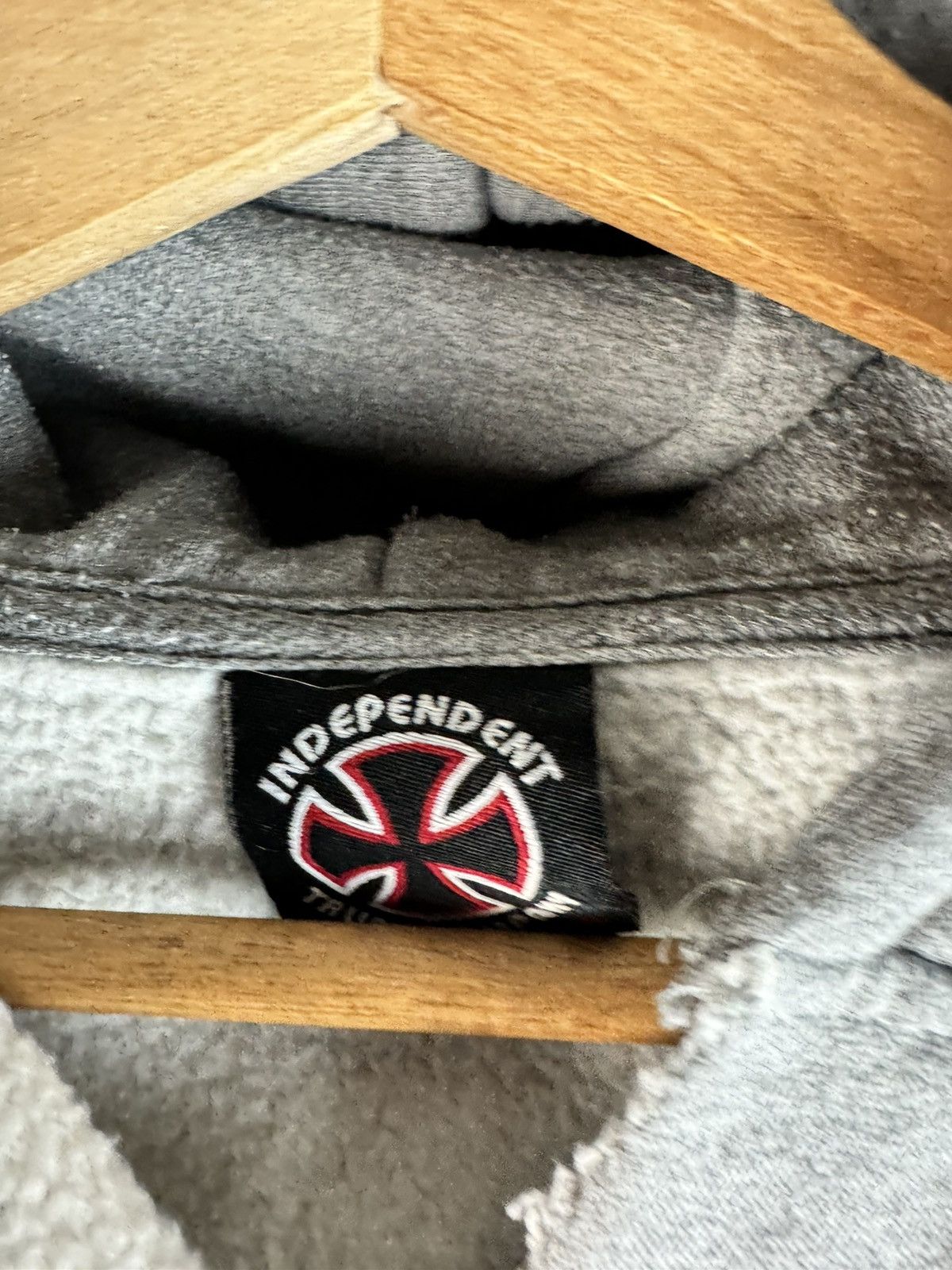 Independent Truck Co. Vintage 90s Distressed Crashed Independent Hoodie Size US S / EU 44-46 / 1 - 3 Thumbnail