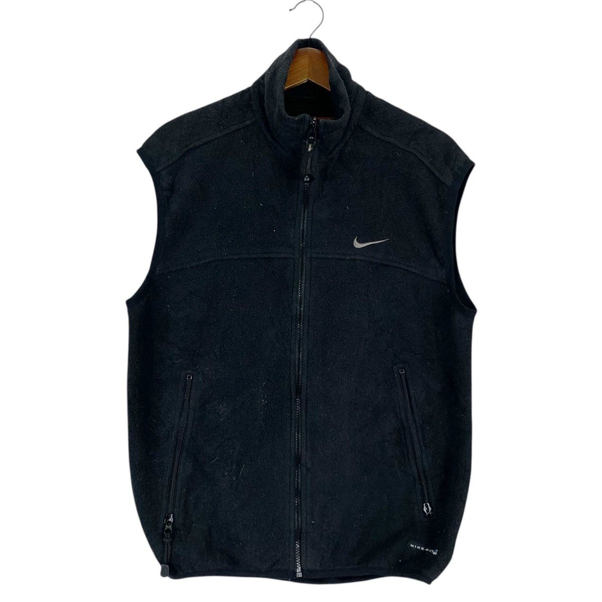 Nike Vintage Nike Fit All Conditions Gear Sleeveless Jacket Size US M / EU 48-50 / 2 - 1 Thumbnail