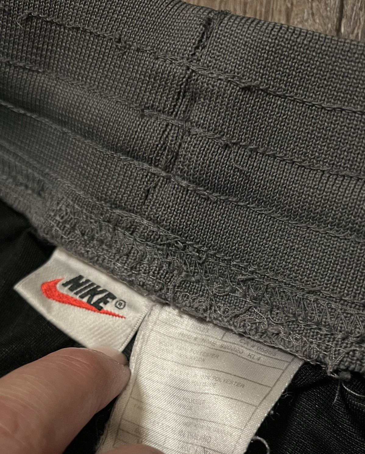 Nike × Vintage Vintage Nike Basketball Shorts Size Medium Size US M / EU 48-50 / 2 - 2 Thumbnail