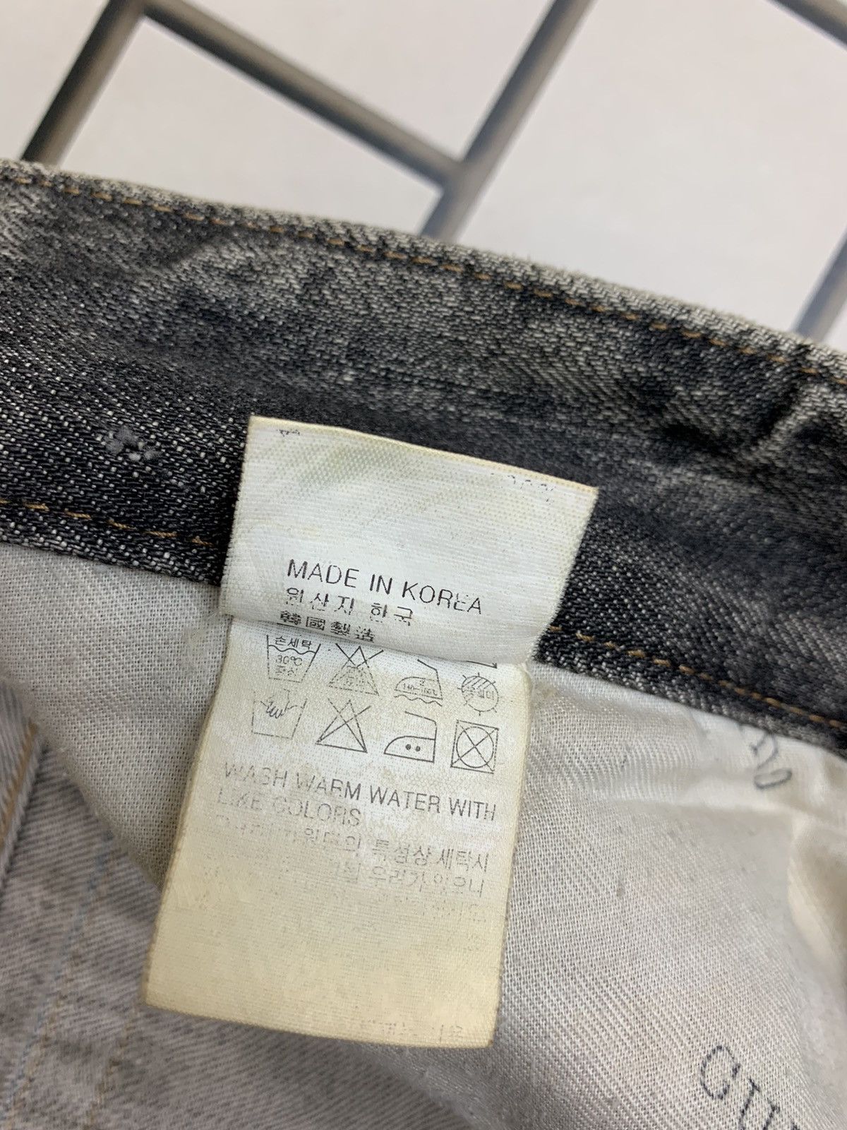 Guess Vintage Guess Custom Patchwork Distressed Denim Pants Size US 35 - 24 Thumbnail