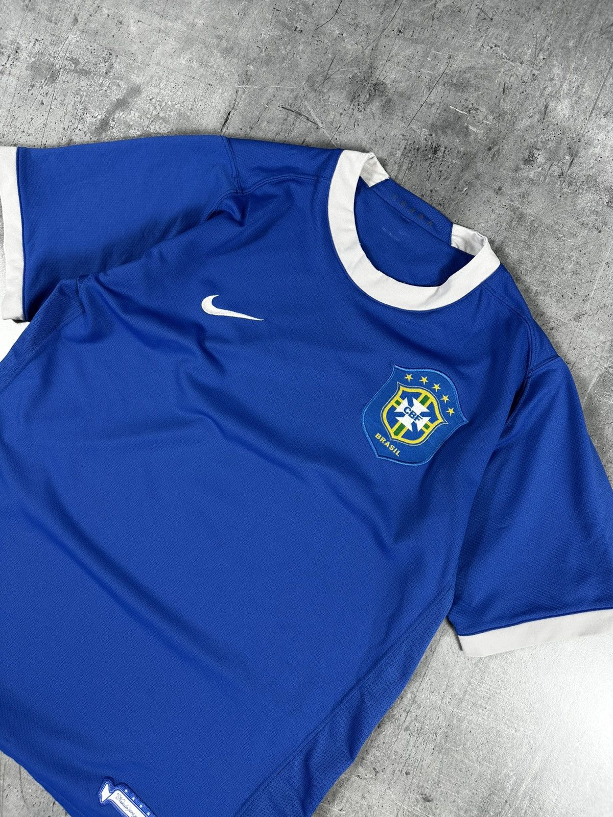 Vintage Vintage Nike x BRAZIL 2006/2007 soccer jersey Size US M / EU 48-50 / 2 - 3 Thumbnail