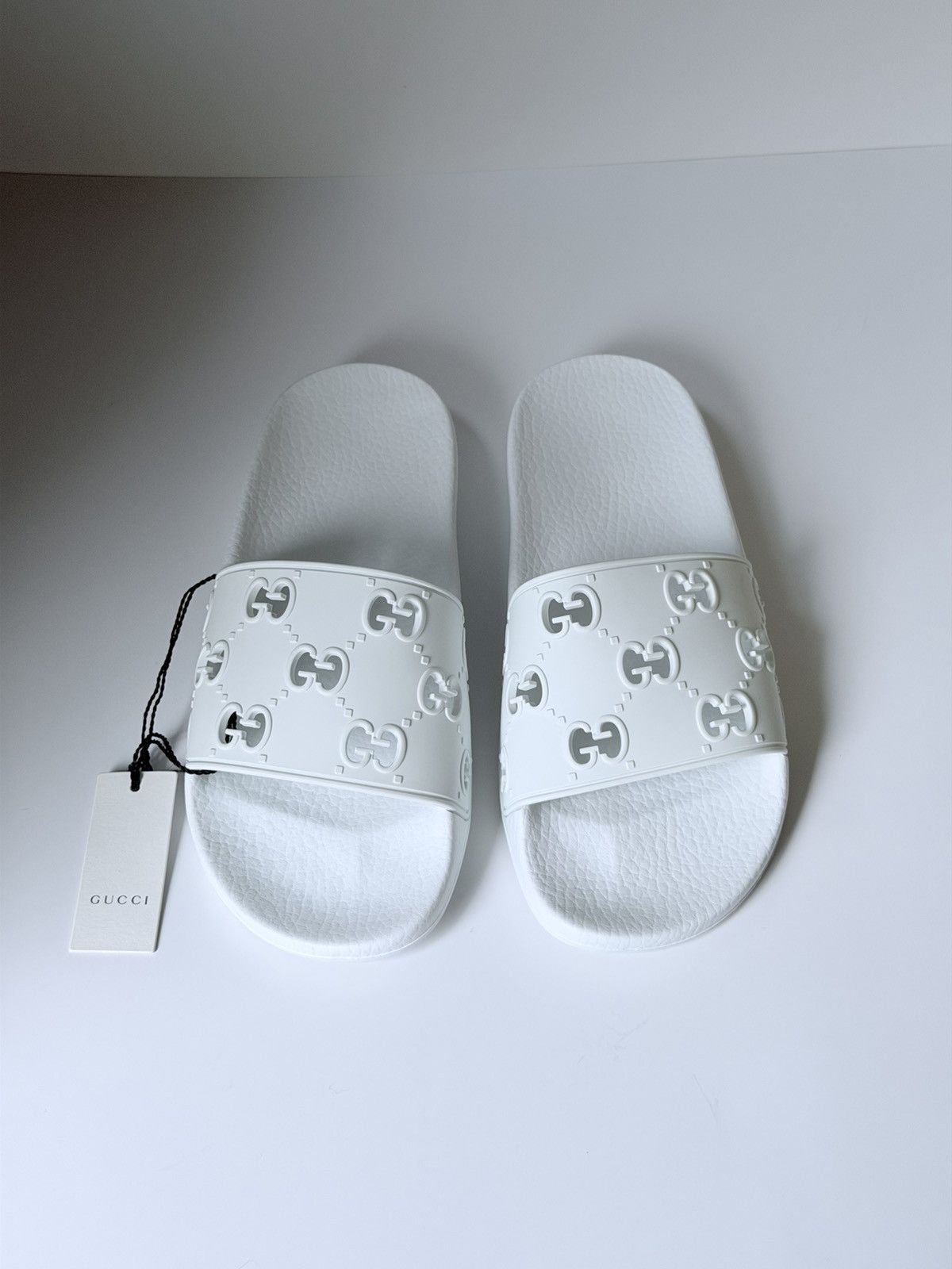 Gucci Gucci White GG Pool Slide Sandals Size US 9 / IT 39 - 3 Thumbnail