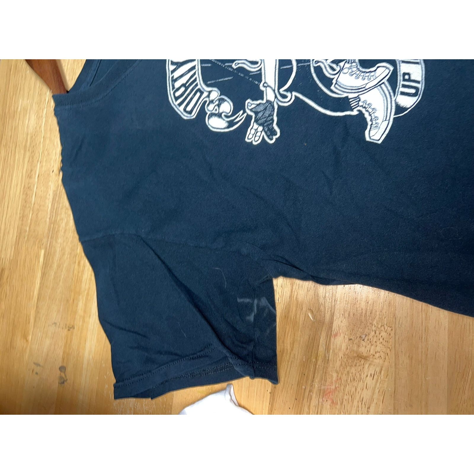 Gildan Dirty Filthy Mugs Shirt Up In The Downs Album Tour Band Tee Size US L / EU 52-54 / 3 - 7 Thumbnail
