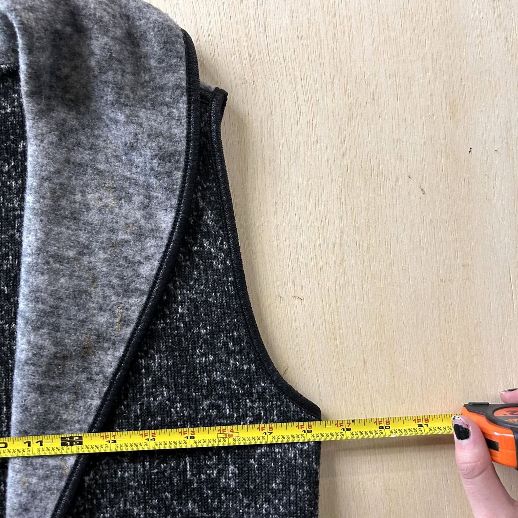 Vintage Chico's Zenergy Sweater Vest Womens 0 Gray Open Front Shawl Collar Pockets Knit Vest Size XS / US 0-2 / IT 36-38 - 4 Thumbnail