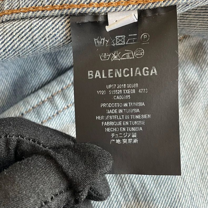 Balenciaga Balenciaga Washed blue denim jacket with broken logo on the Size US S / EU 44-46 / 1 - 5 Thumbnail