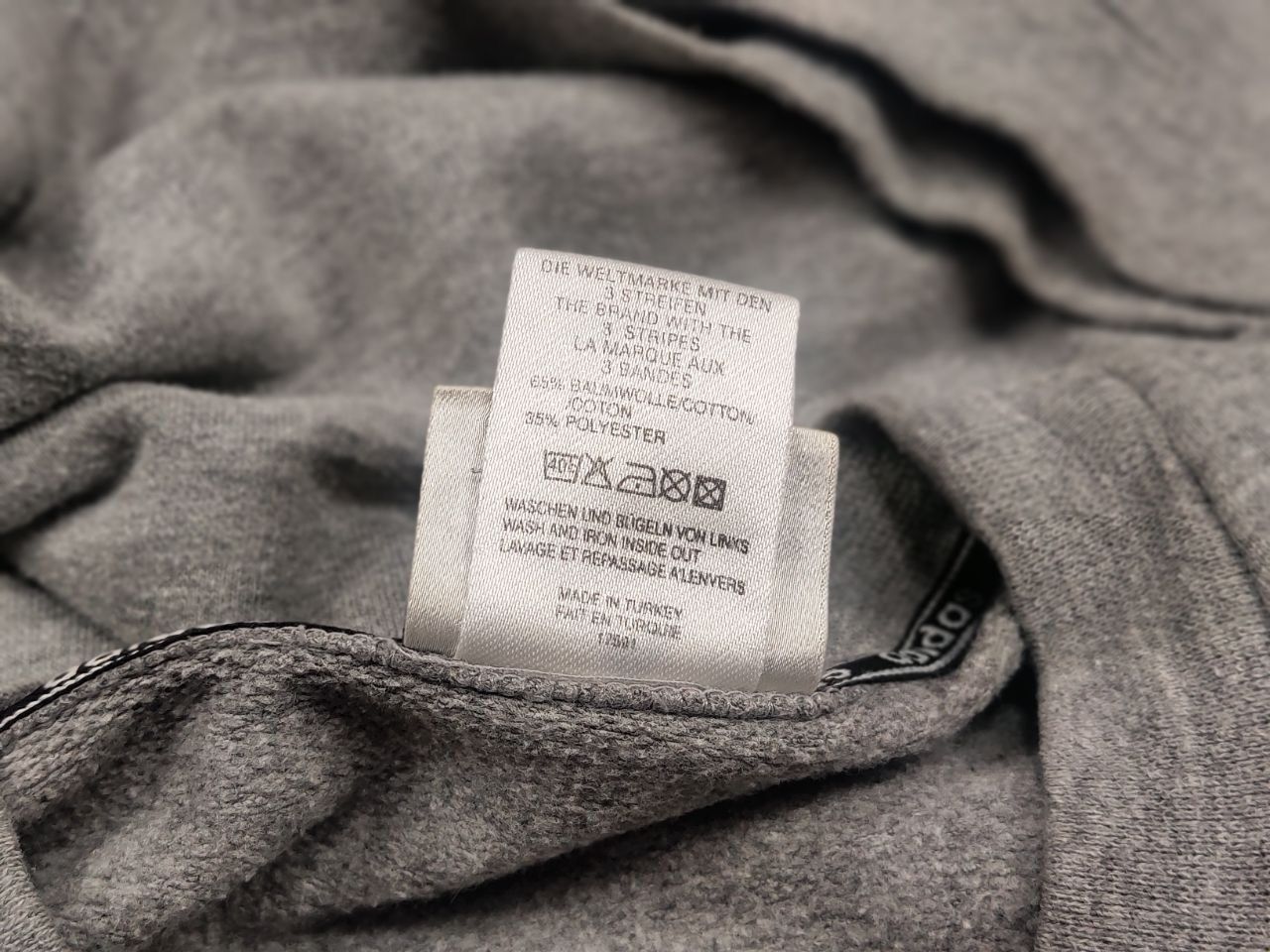 Adidas Vintage Adidas F.C. Bayern Munich Gray Crew chek sweatshirt Size US M / EU 48-50 / 2 - 17 Thumbnail