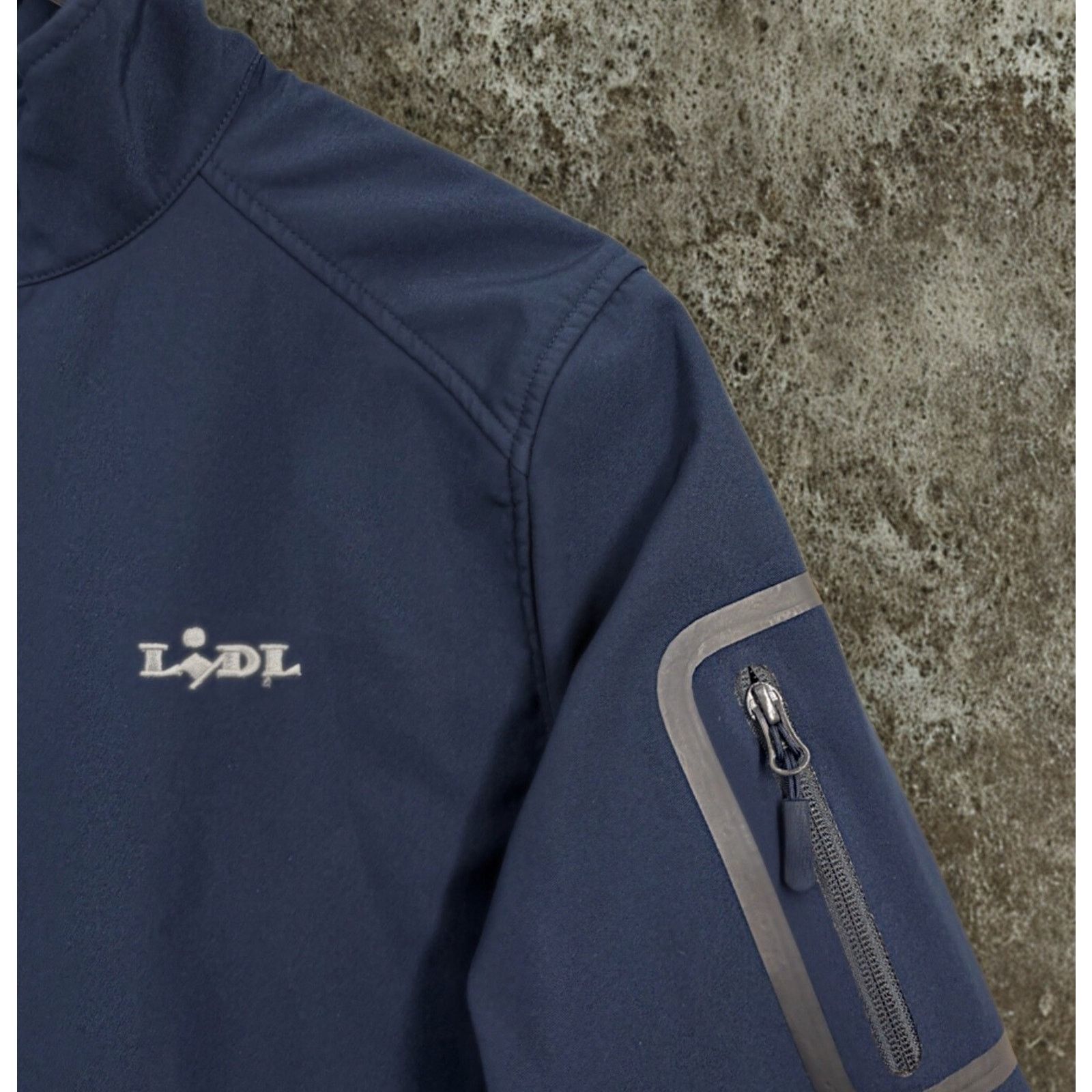 Other Lidl Employee Softshell Jacket XL Full Zip Long Sleeve EUC Size US XL / EU 56 / 4 - 4 Thumbnail