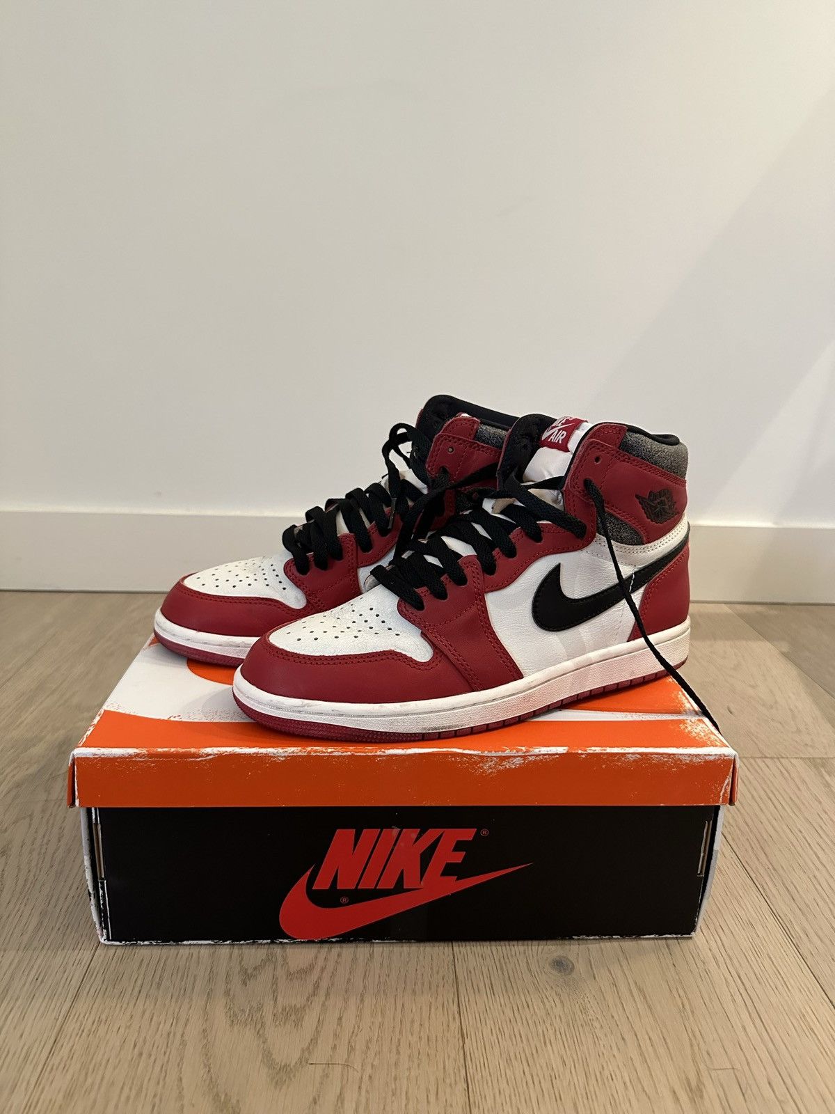Nike Nike Air Jordan 1 High Chicago Lost & Found Size US 8 / EU 41 - 1 Thumbnail