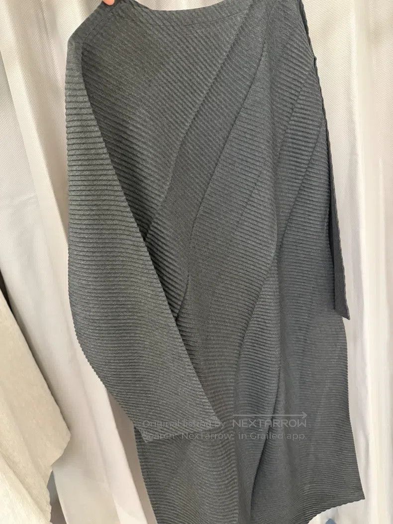 Issey Miyake Issey Miyake Stretch Pleated Dress Size M / US 6-8 / IT 42-44 - 1 Thumbnail