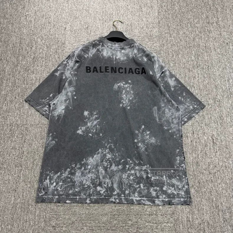 Balenciaga Balenciaga Splashed Distressed Short Sleeve Size US L / EU 52-54 / 3 - 5 Thumbnail
