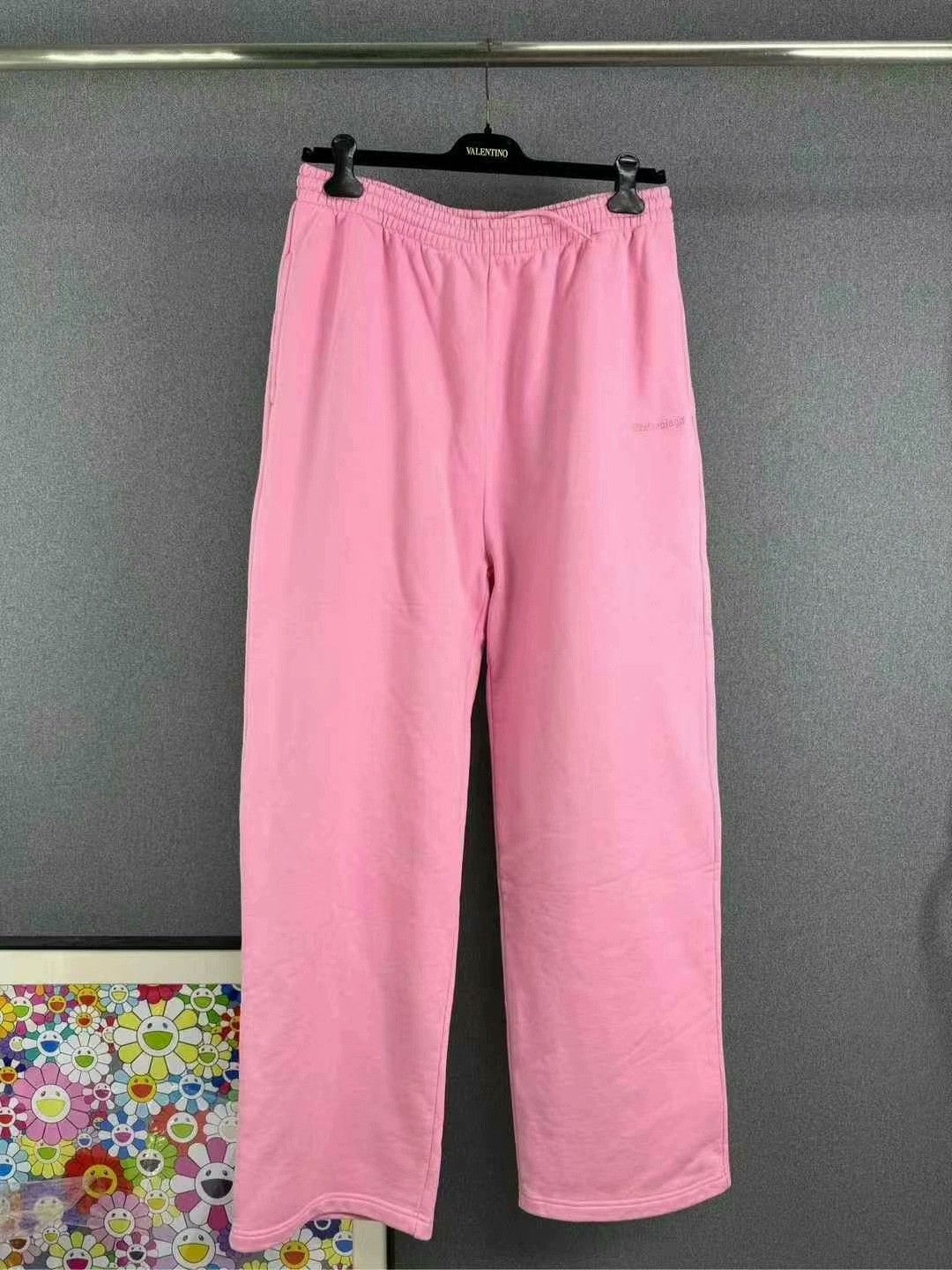 Balenciaga balenciaga pink logo embroidered pants Size US 28 / EU 44 - 1 Thumbnail