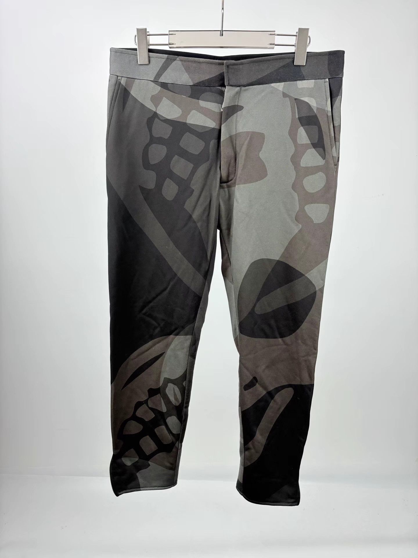 Alexander McQueen ALEXANDER MCQUEEN Camouflage Pants Size US 35 - 1 Thumbnail