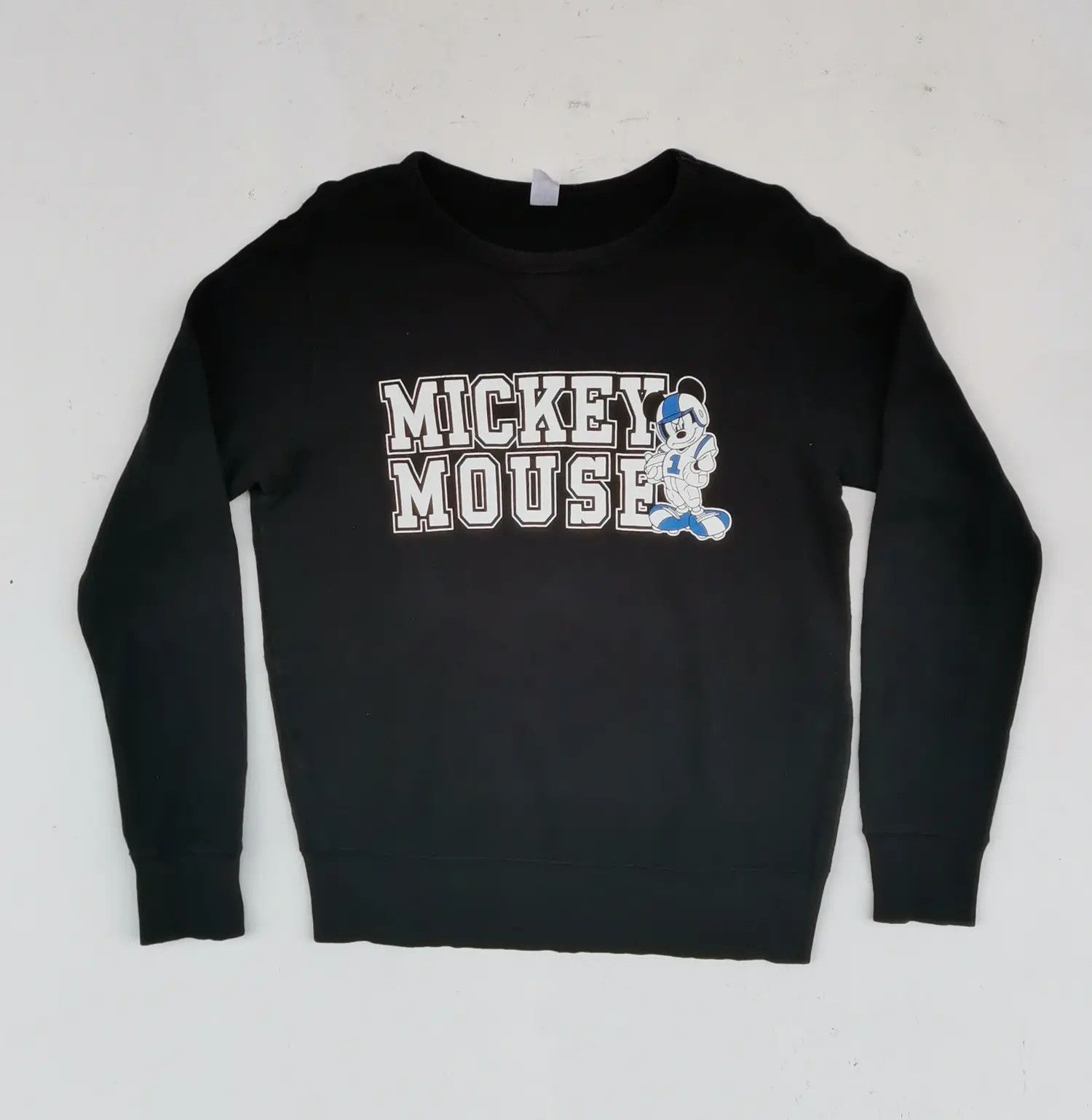 Japanese Brand × Uniqlo UT Uniqlo Disney Mickey Mouse Big Logo Hoodie Sweatshirt Size US M / EU 48-50 / 2 - 1 Thumbnail