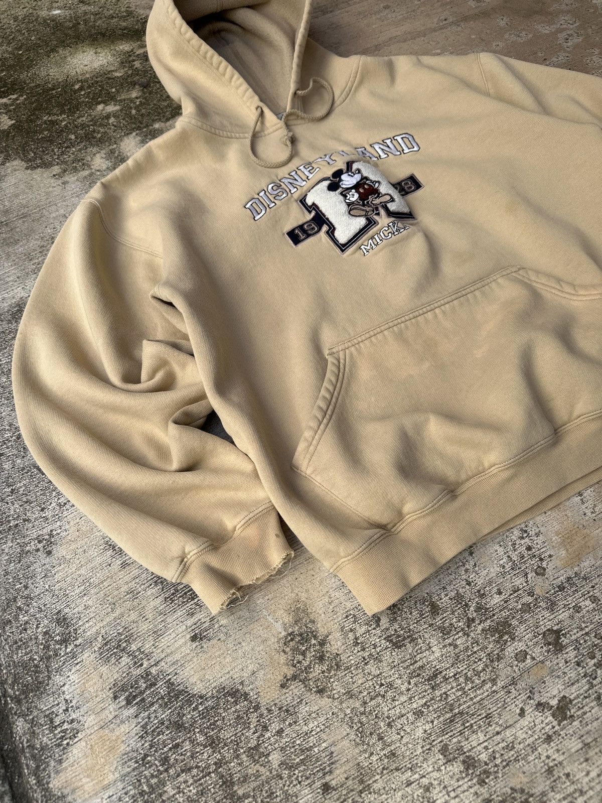 Disney Vintage 90s Beige Disneyland Embroidered Mickey Hoodie Size US M / EU 48-50 / 2 - 3 Thumbnail