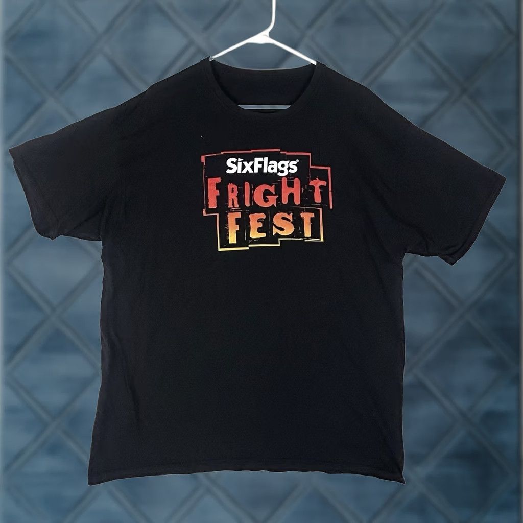 Gildan Six Flags Fright Fest Crew T-Shirt Men's L Black Gildan Heavy Cotton Shirt Knit Short Sleeve Crew Neck Graphic Print Size US L / EU 52-54 / 3 - 1 Thumbnail