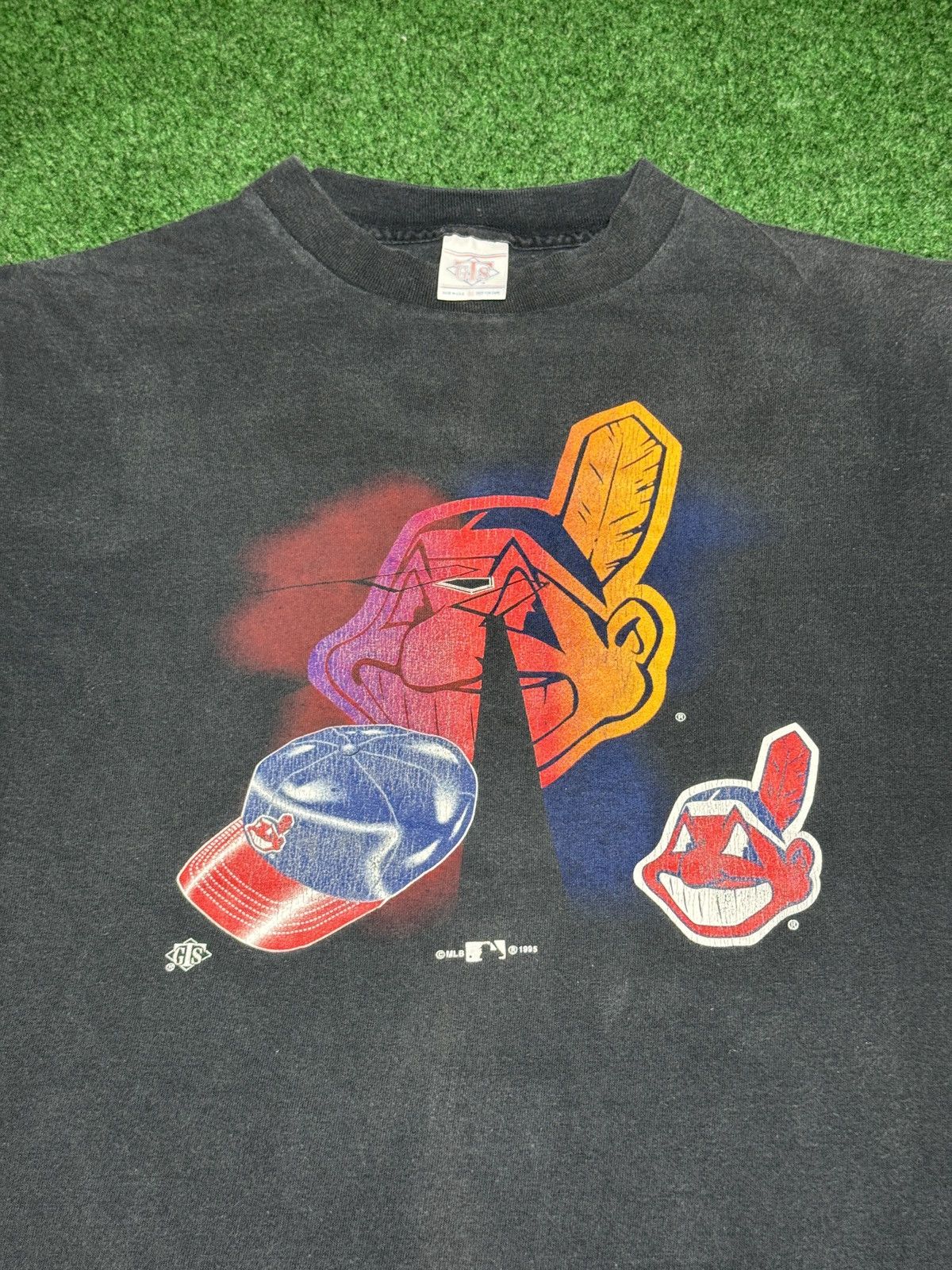 Vintage Vintage 90s Cleveland Indians Chief Wahoo Baseball T Shirt Size US M / EU 48-50 / 2 - 2 Thumbnail