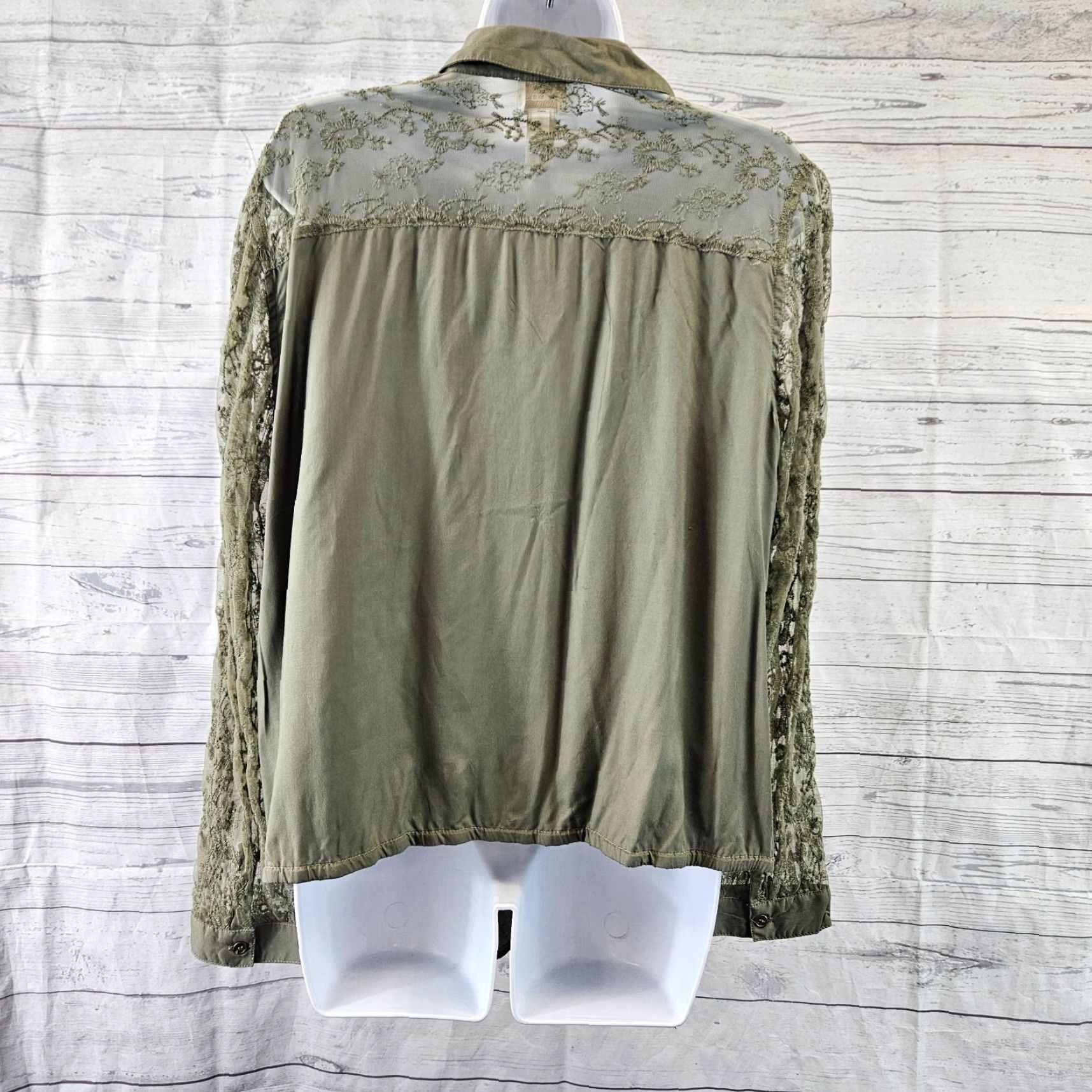 Vintage Chico's Womens Button-Down Top Green Lace Sleeves Tie Front Sz Large Shirt Womens Size L / US 10 / IT 46 - 4 Thumbnail