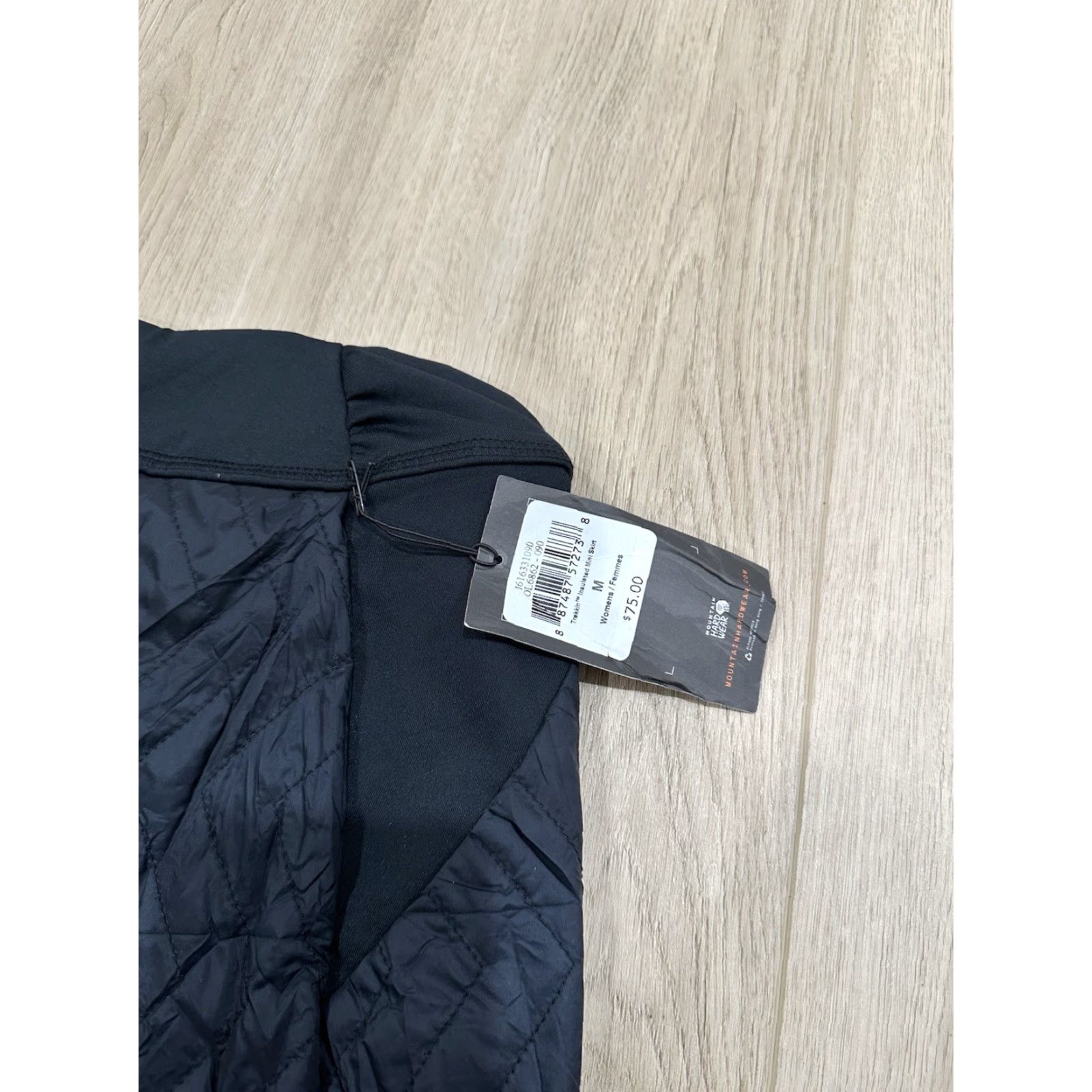 Mountain Hardwear VINTAGE? Wait item is NWT Mountain HardWear Trekkin M Black Insulated Quilted Mini Skirt Snow OL6862 Size 32" / US 10 / IT 46 - 4 Thumbnail