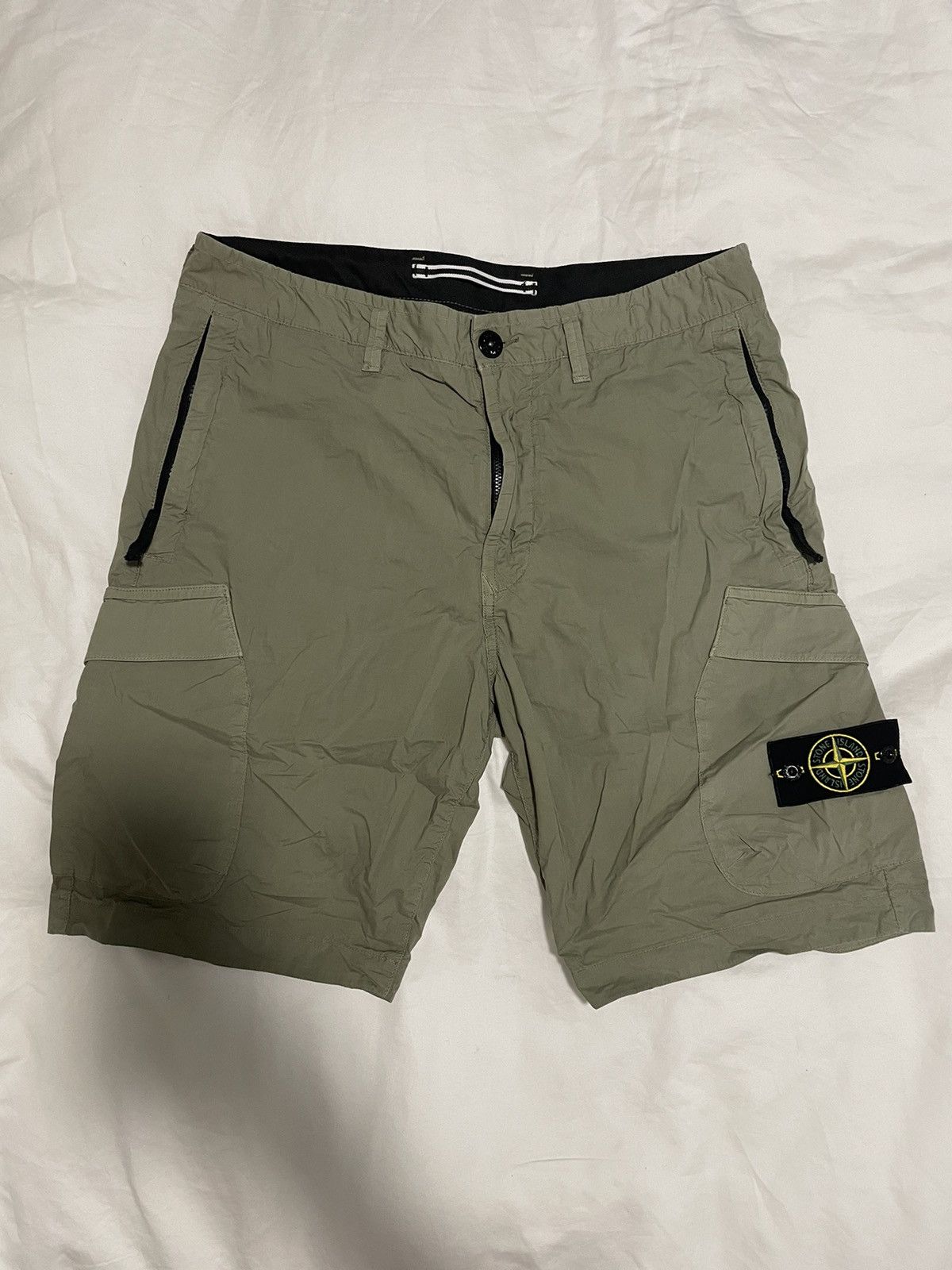 Stone Island Stone Island compass-motif cargo shorts Size US 32 / EU 48 - 1 Thumbnail