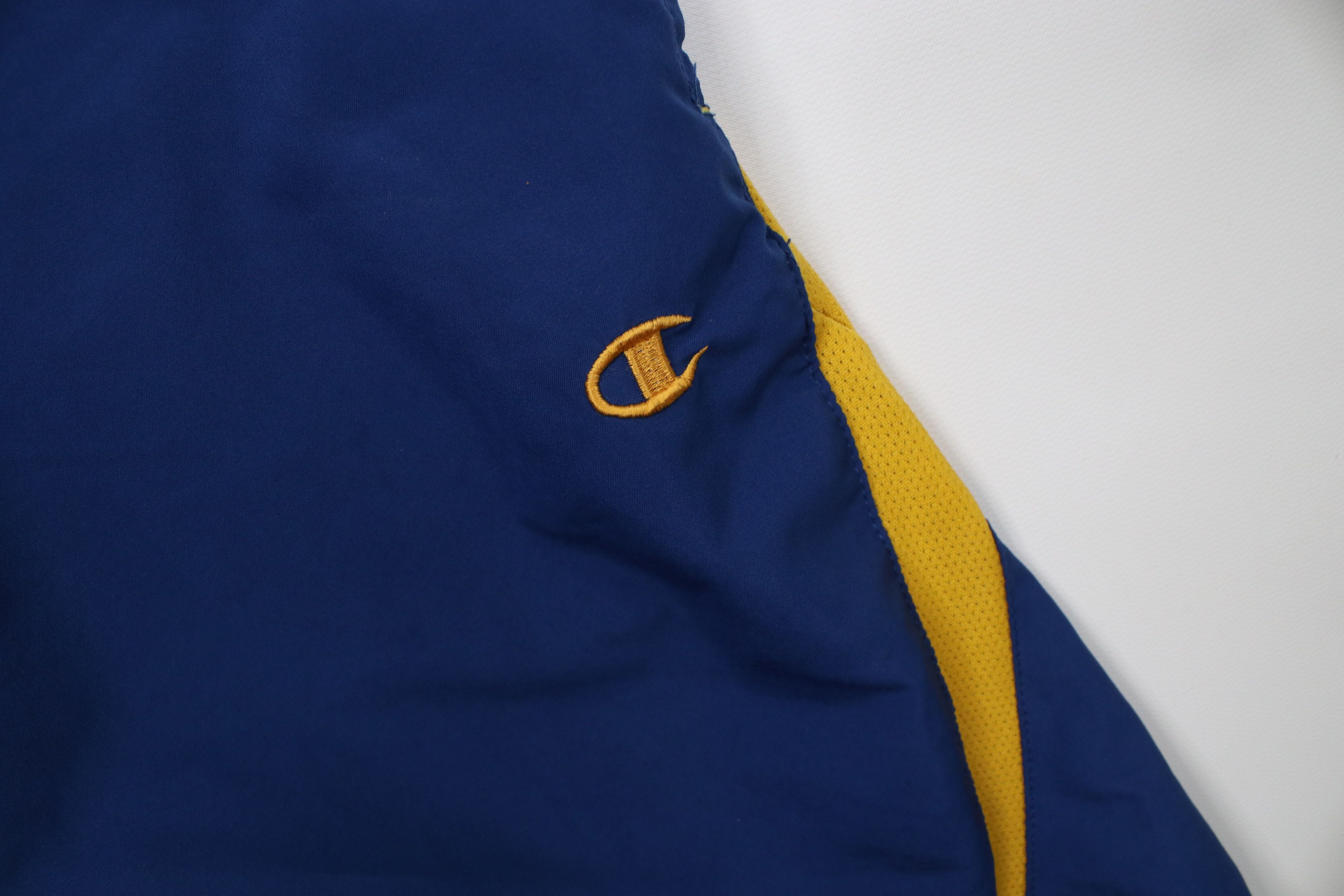 Champion Vintage 90s Y2K Champion Logo Running Jogging Soccer Shorts Size US 38 / EU 54 - 5 Thumbnail