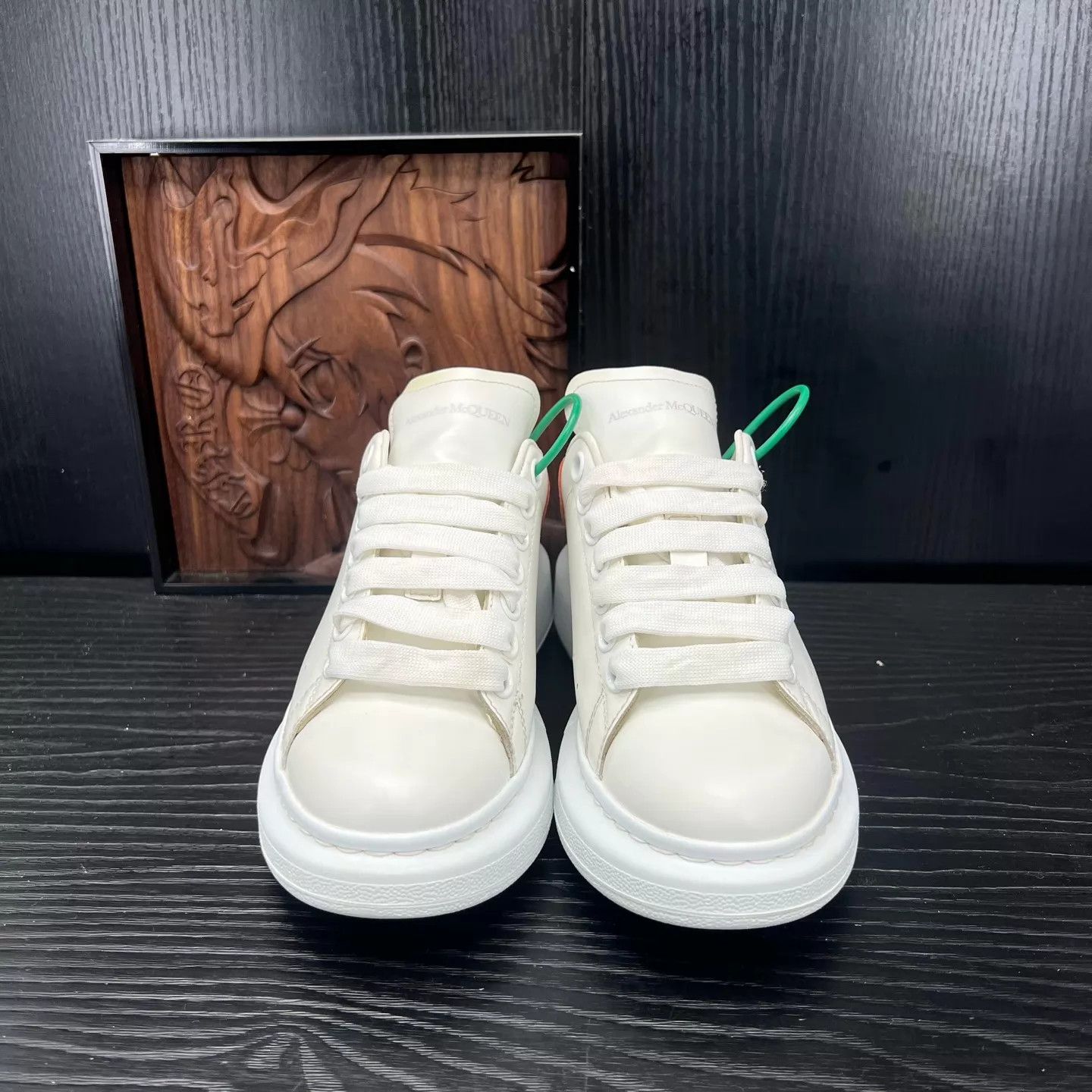 Alexander McQueen Alexander McQueen White Red Red Tail Sneakers 36 Size US 5.5 / IT 35.5 - 4 Thumbnail