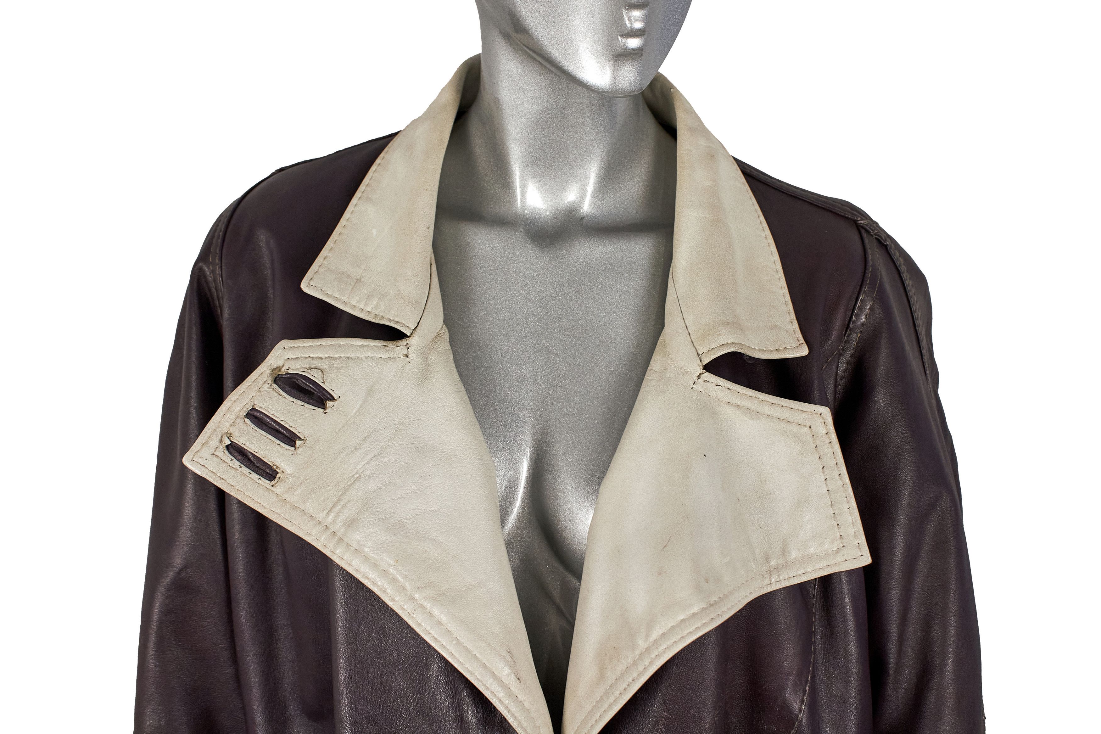 Valentino Rare vintage Valentino women's leather coat, raincoat cloak Size XL / US 12-14 / IT 48-50 - 10 Thumbnail