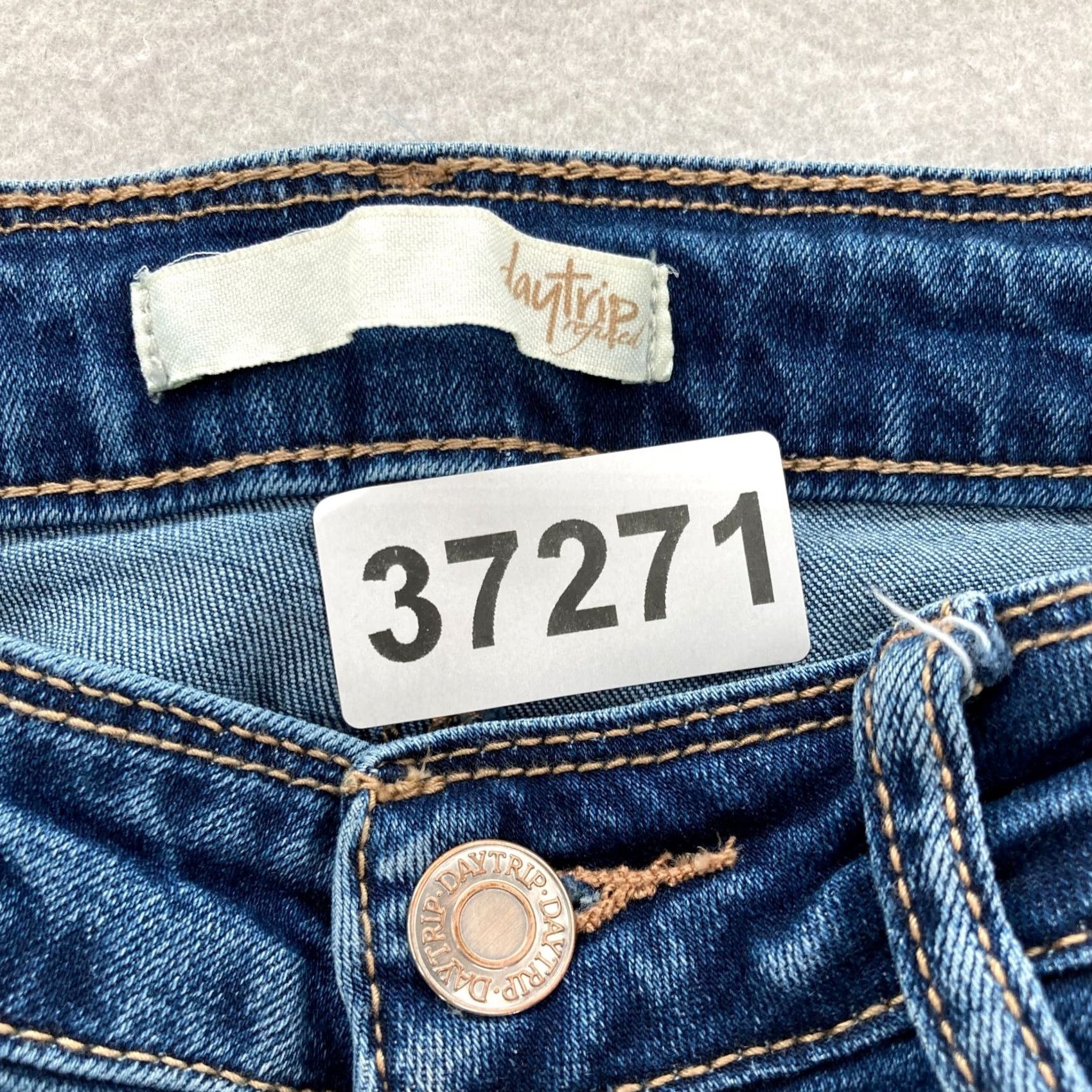 Vintage Daytrip Lynx Skinny Jeans Women's 26 Blue Stretch Denim Distressed Grunge Western Size 26" / US 2 / IT 38 - 5 Thumbnail