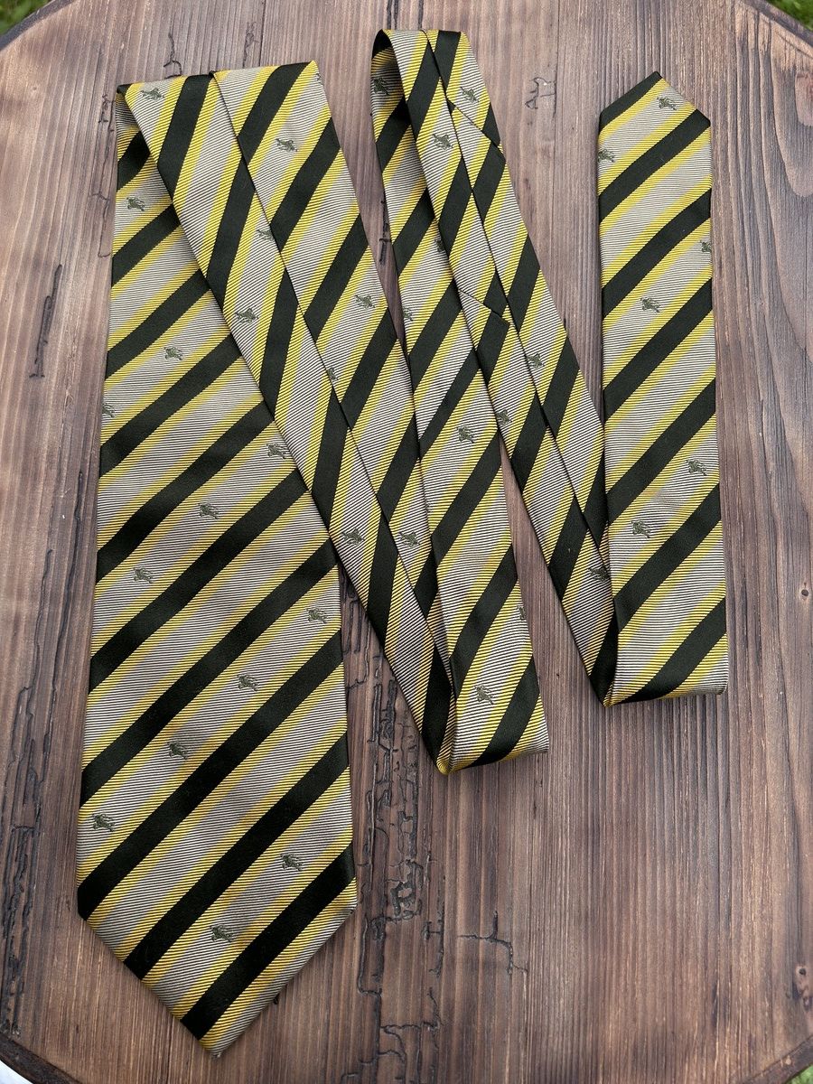 Vintage Ohrbach's sold black striped skinny tie