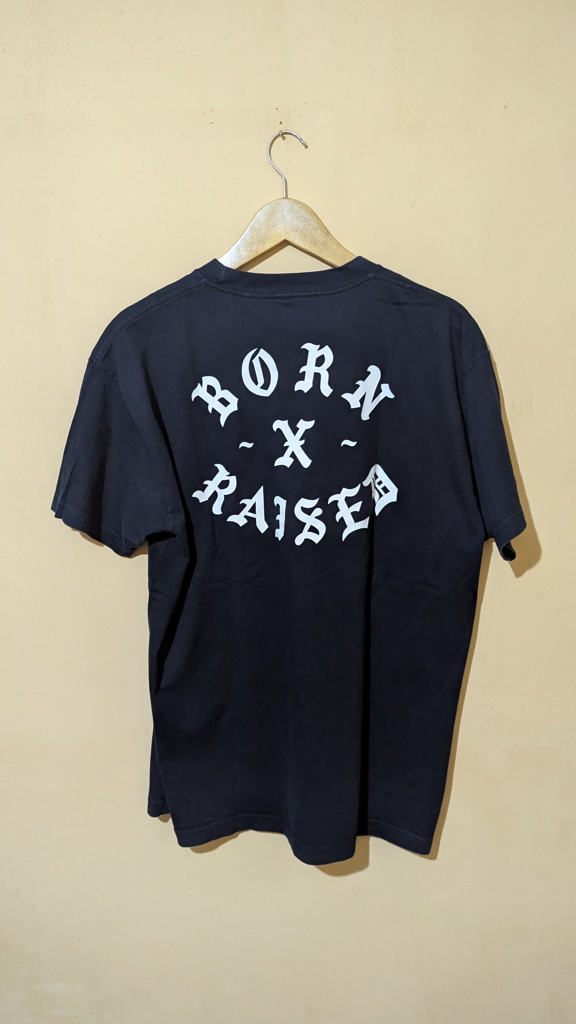 BORN x KRAZY Tシャツ 4HUNNID RAISED チカーノ BORN x KRAZY Tシャツ 4HUNNID RAISED チカーノ