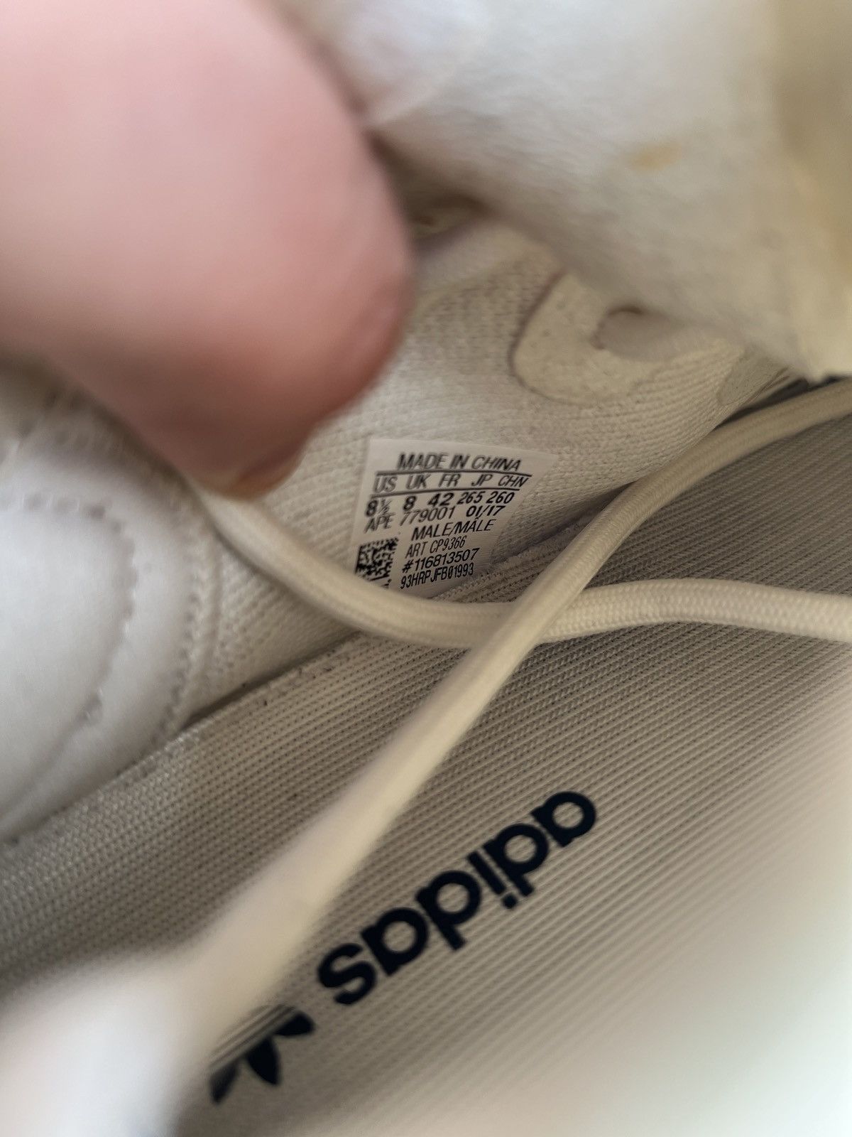 Adidas Adidas Yeezy Boost 350 V2 Cream Triple White Size US 8.5 / EU 41-42 - 7 Thumbnail