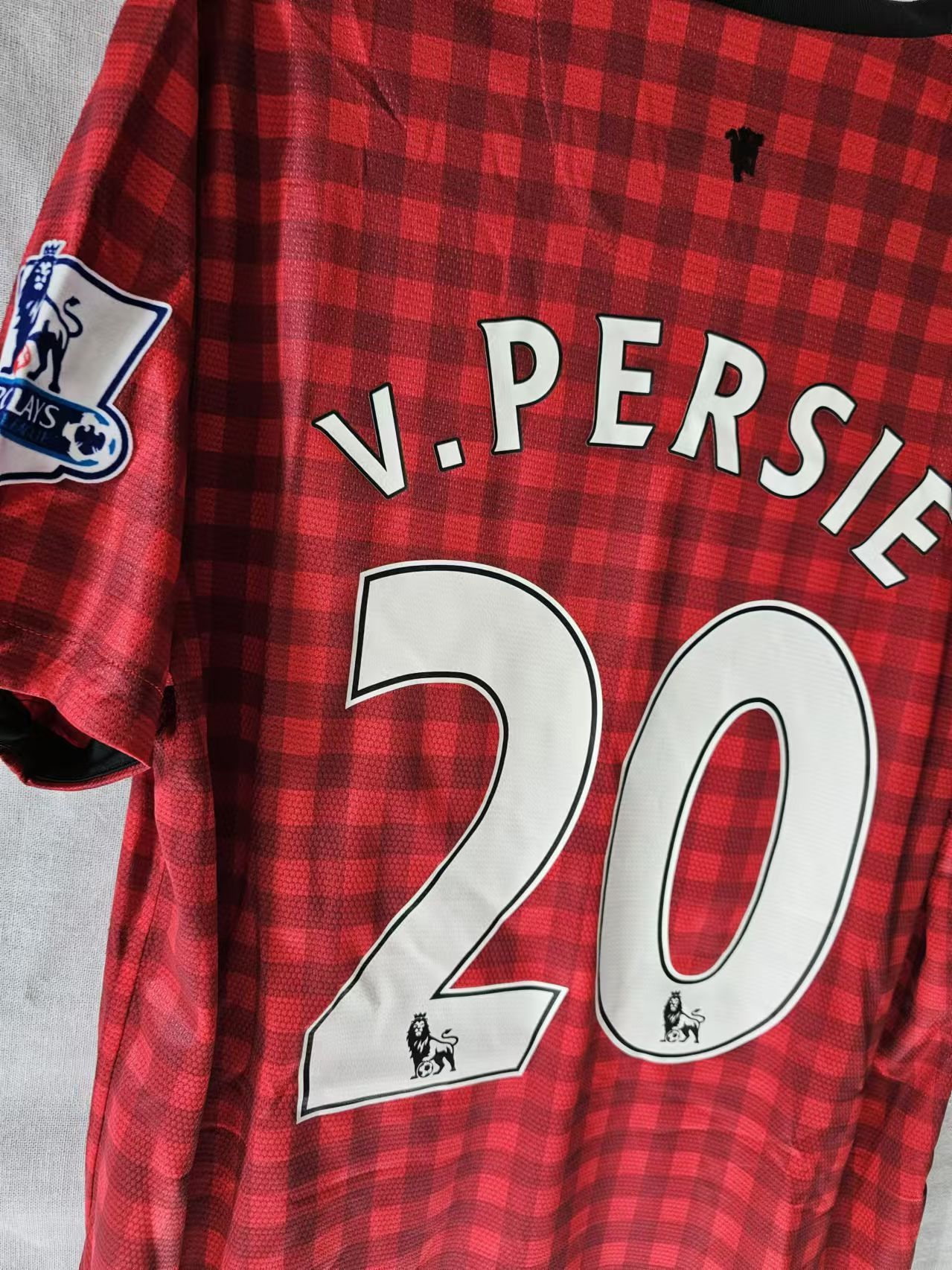 Other 2012 2013 Manchester United 20 van Persie Jersey Home L Size US L / EU 52-54 / 3 - 4 Thumbnail